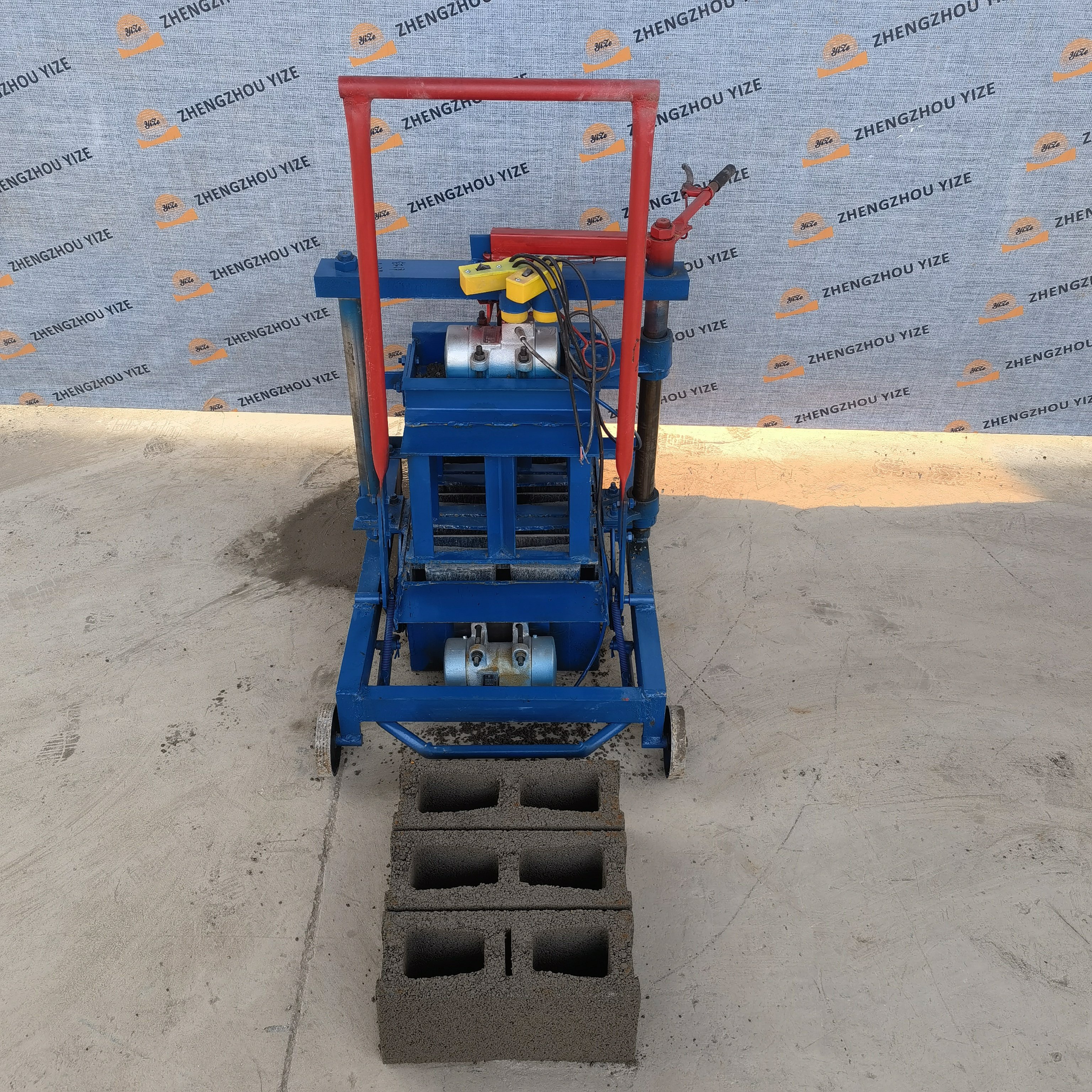 Australia Manual Small Diesel Vibrating Soil Hollow Cement Laying Block Concrete Brick Making Machine Price Japan