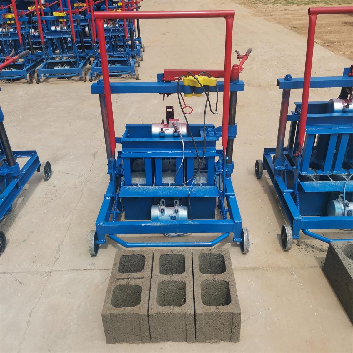High quality American concrete block machine. Semi-automatic hollow block machine. No-burn cement block making machine