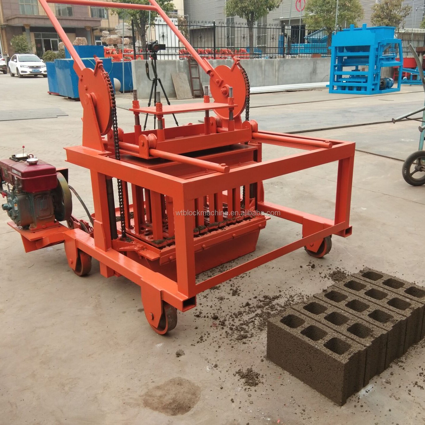 Australia Manual Small Diesel Vibrating Hollow Cement Laying Block Concrete Brick Making Machine