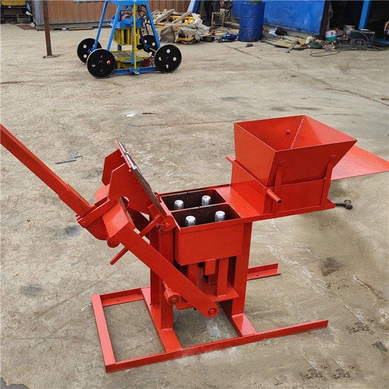 Small Investment Hot Sale Clay Soil QMR2-40 interlocking block making machine for Sale in Ghana