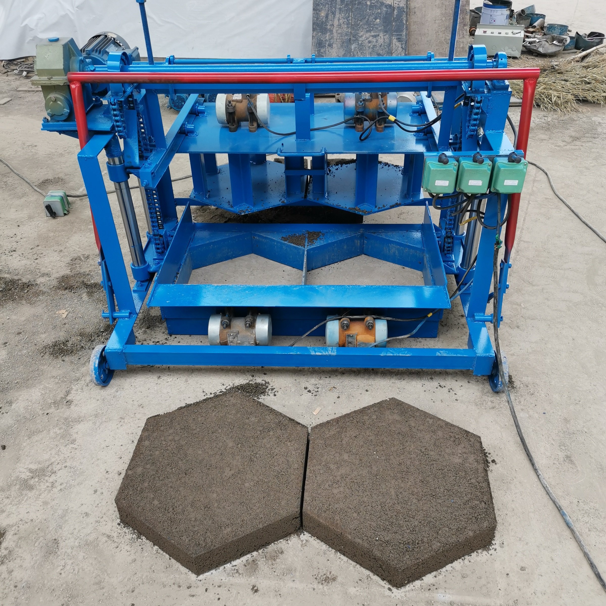 Export to Canada KM4-45 Mobile Concrete Culvert Drainage Pipe Making Machine Producing Small Cement Pipes Factory Direct Sale