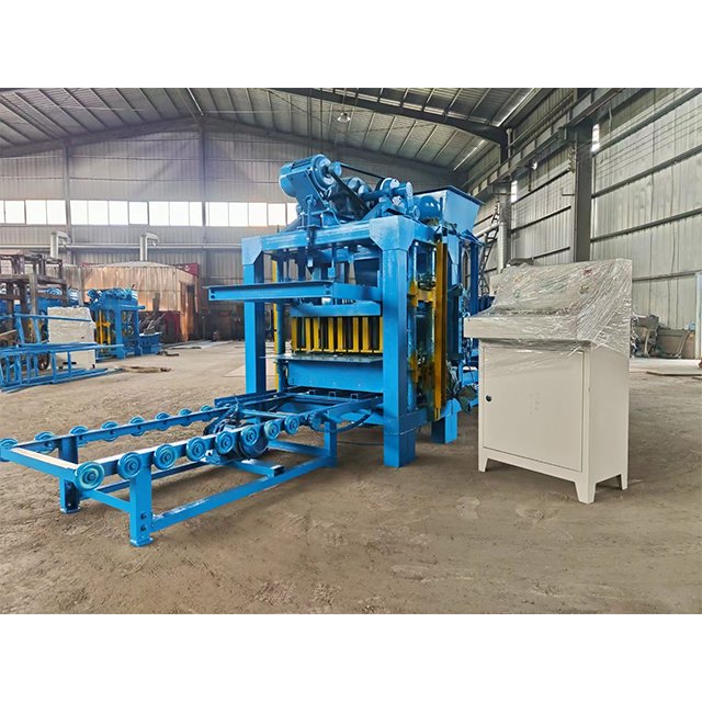 Large Hydraulic Cement Brick Making Machine 4-30 Model 20000~25000 Blocks Shift Output Concrete Blocks Maker