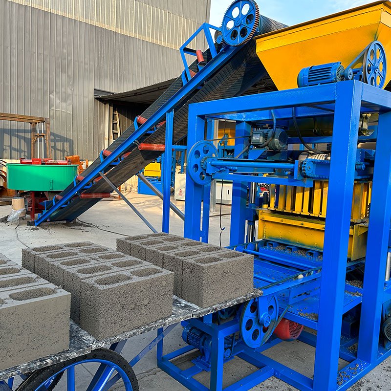 High quality automatic cement brick machine hollow solid brick making machine production line