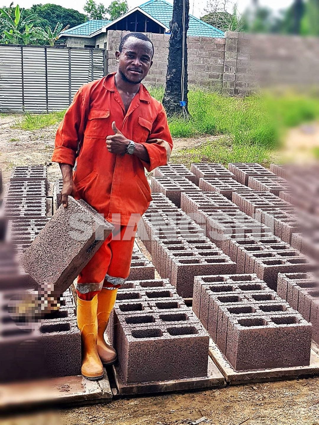 Business ideas with small investment small cement brick making machine hollow block machine 8 6 inch block