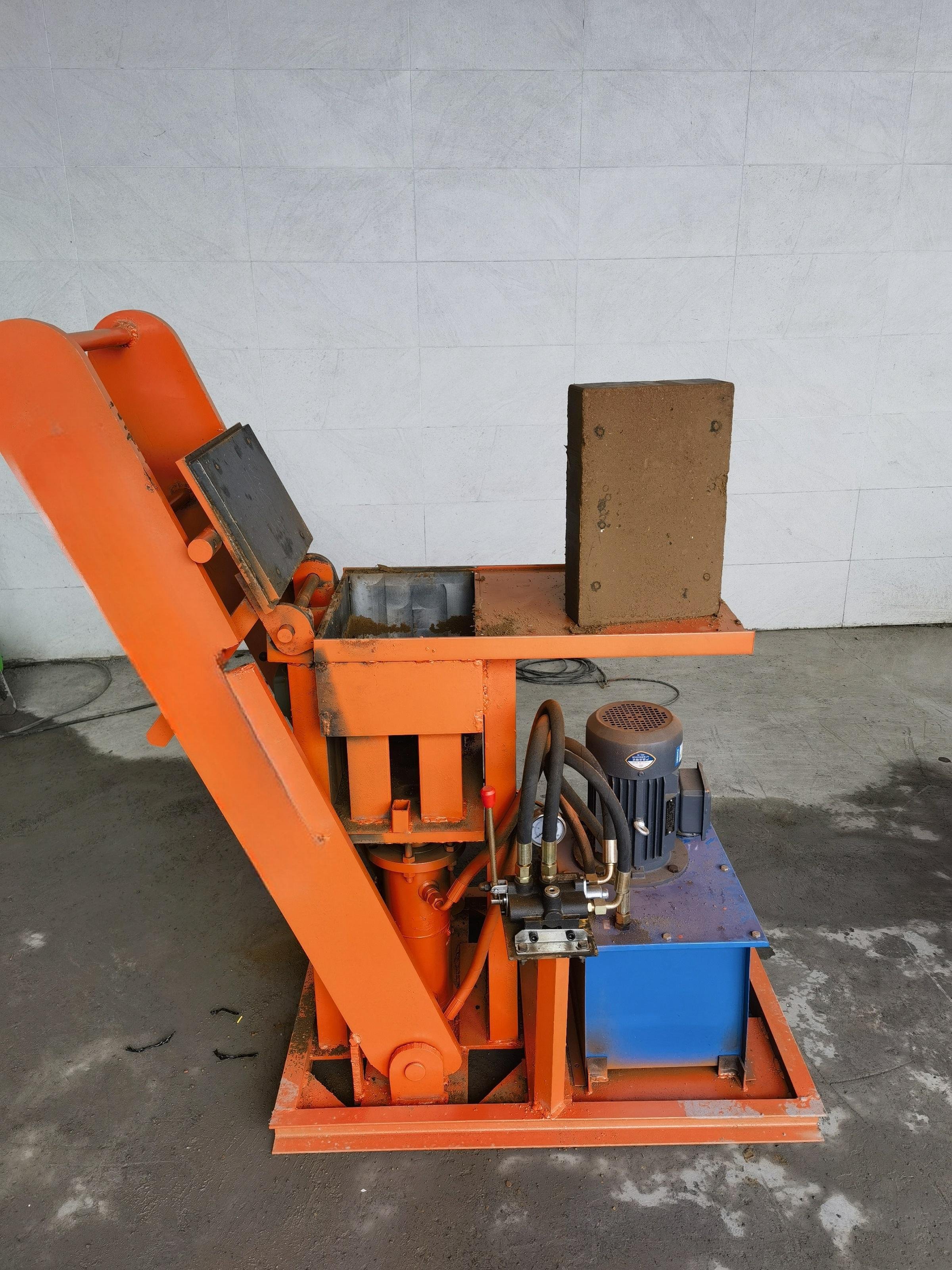 Small soil clay manual brick making machine brick machine manual interlocking brick machine