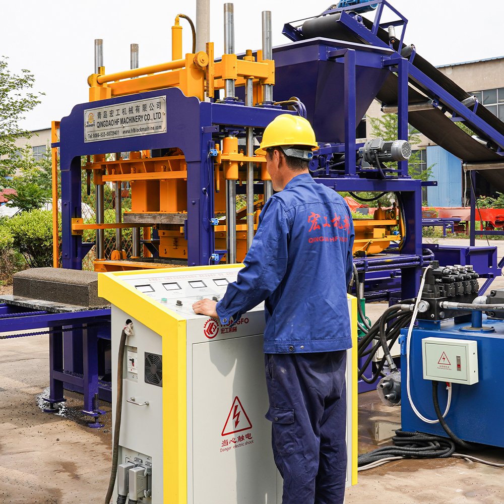 QT5-15 Automatic Paver Block Interlock Paving Brick Making Machinery Concrete Block Making Machine with Engine Long Service Life