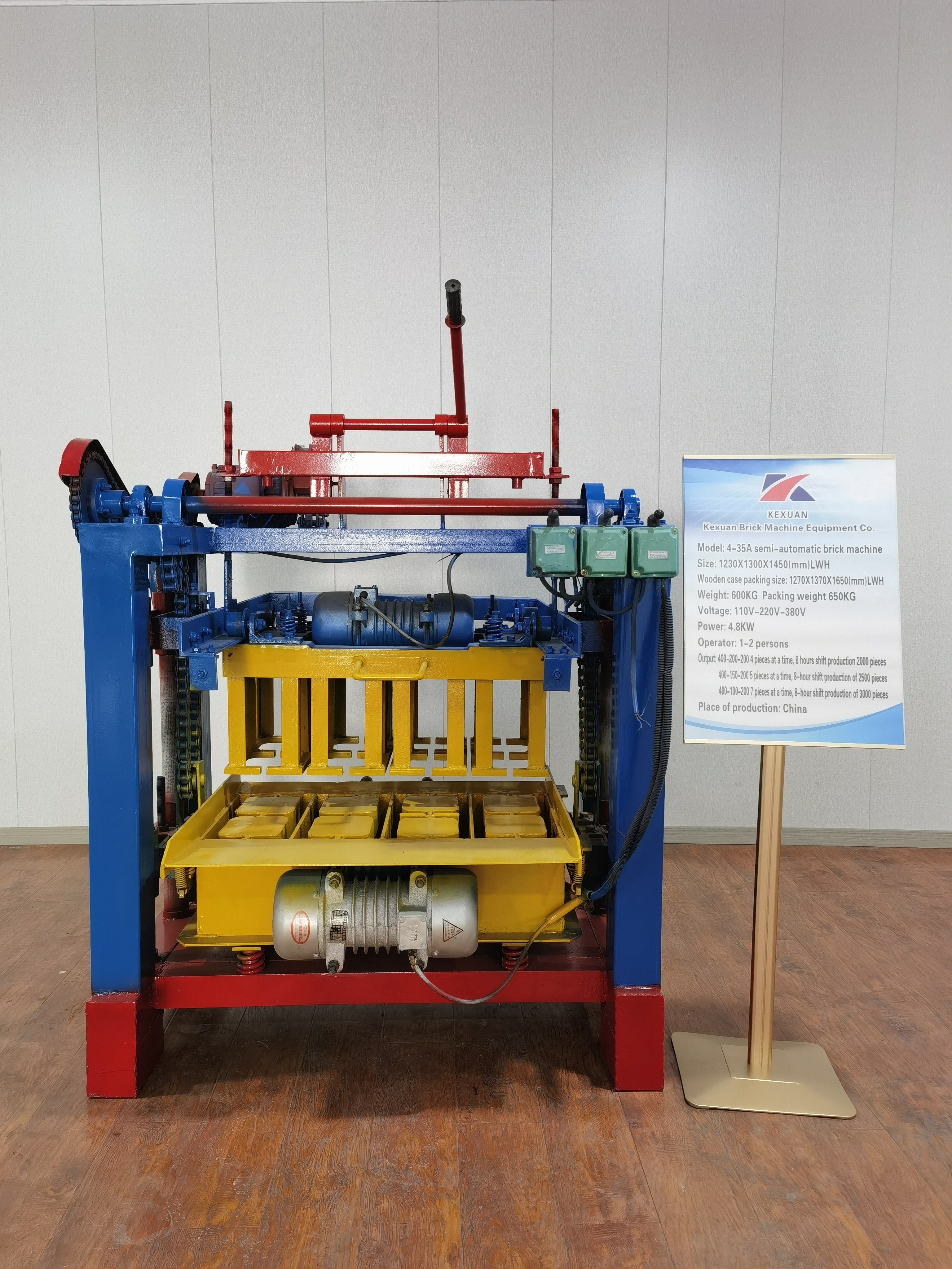 Automatic 4-35 Industrial Vibrating Interlock Soil Concrete Brick Maker .custom Mold Production Hollow Cement Plate Chinese 600
