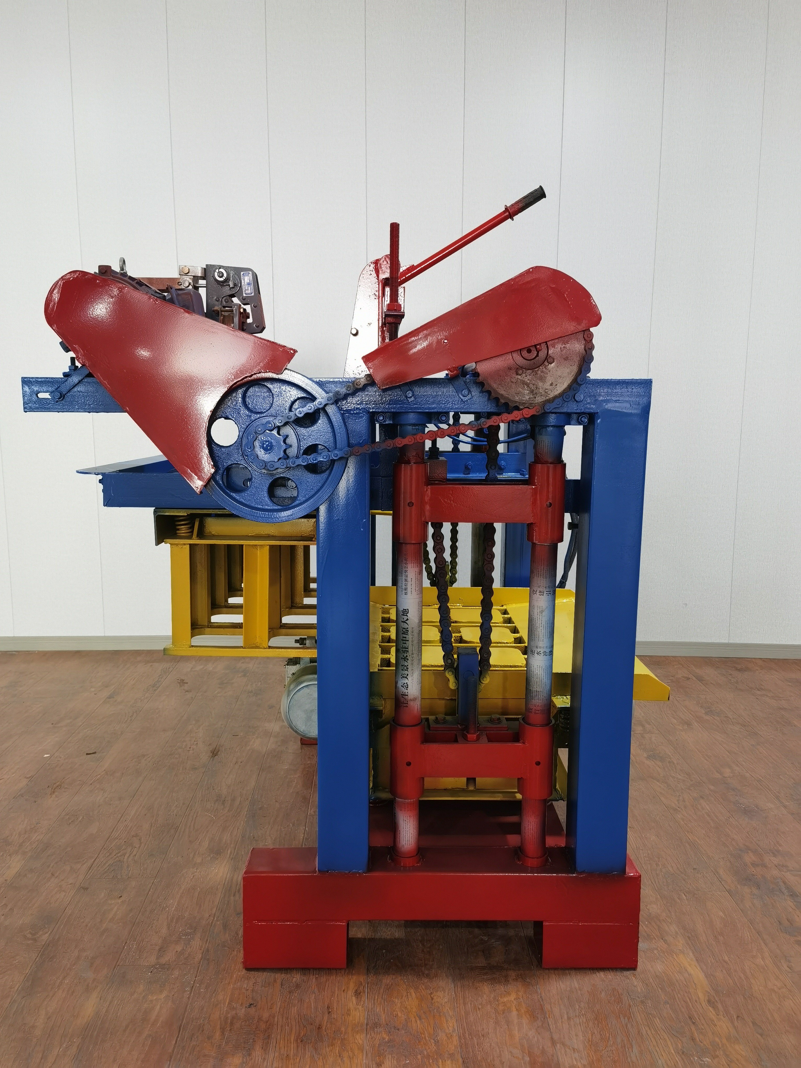 Automatic 4-35 Industrial Vibrating Interlock Soil Concrete Brick Maker .custom Mold Production Hollow Cement Plate Chinese 600