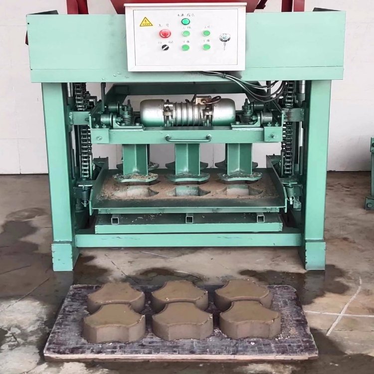 Earth Mud Soil Clay Brick Making Machine Fully Automatic Vacuum Extruder Red Custom Diesel Engine Hollow Block Making Machine