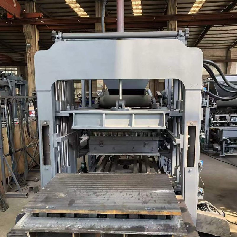 Concrete Block Making Machine Solid Cement Brick Making Machine Hydraulic Paving Block Making Machine