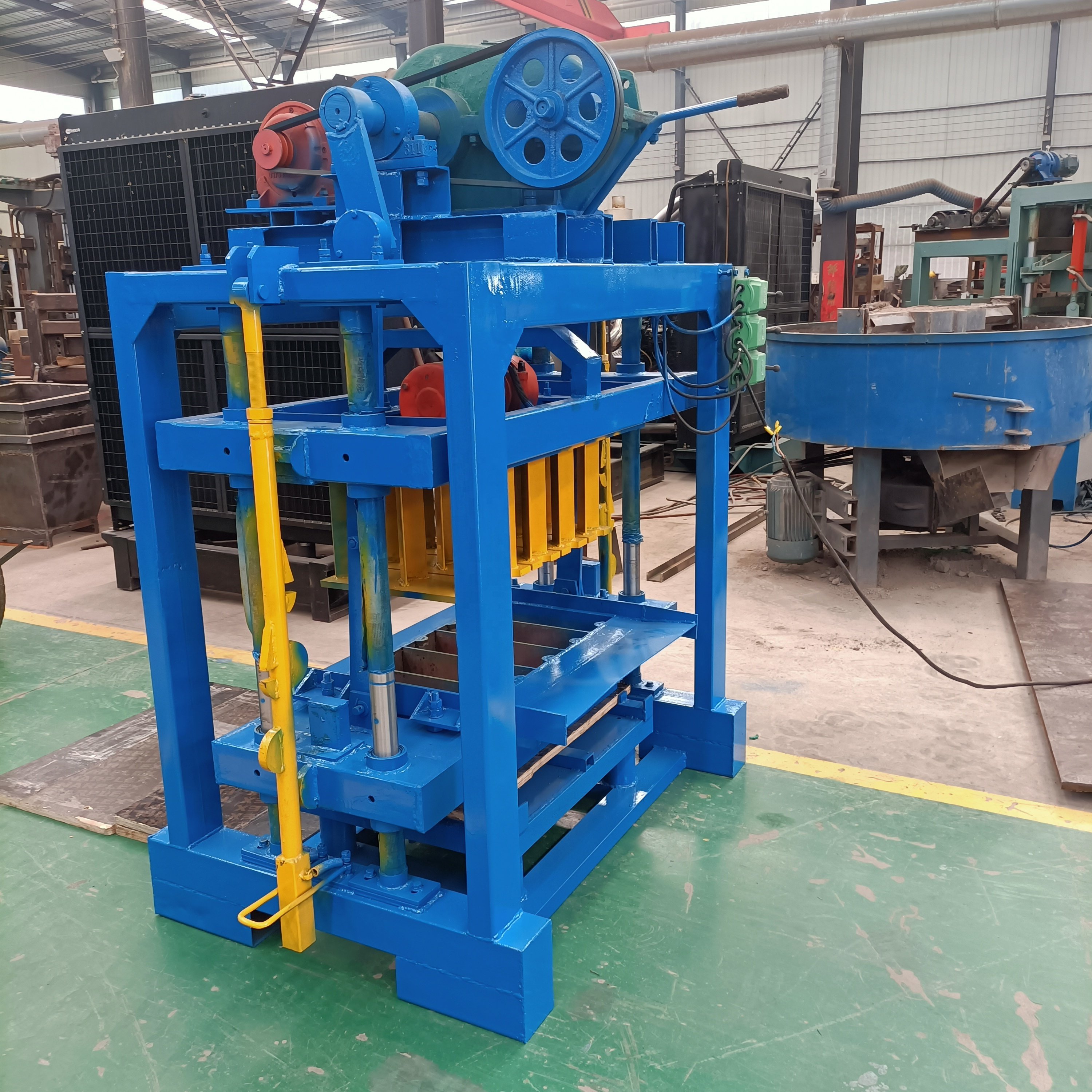 High Quality Brick Making Machinery For Standard Recycled Plastic And Sand Bricks Making Machine