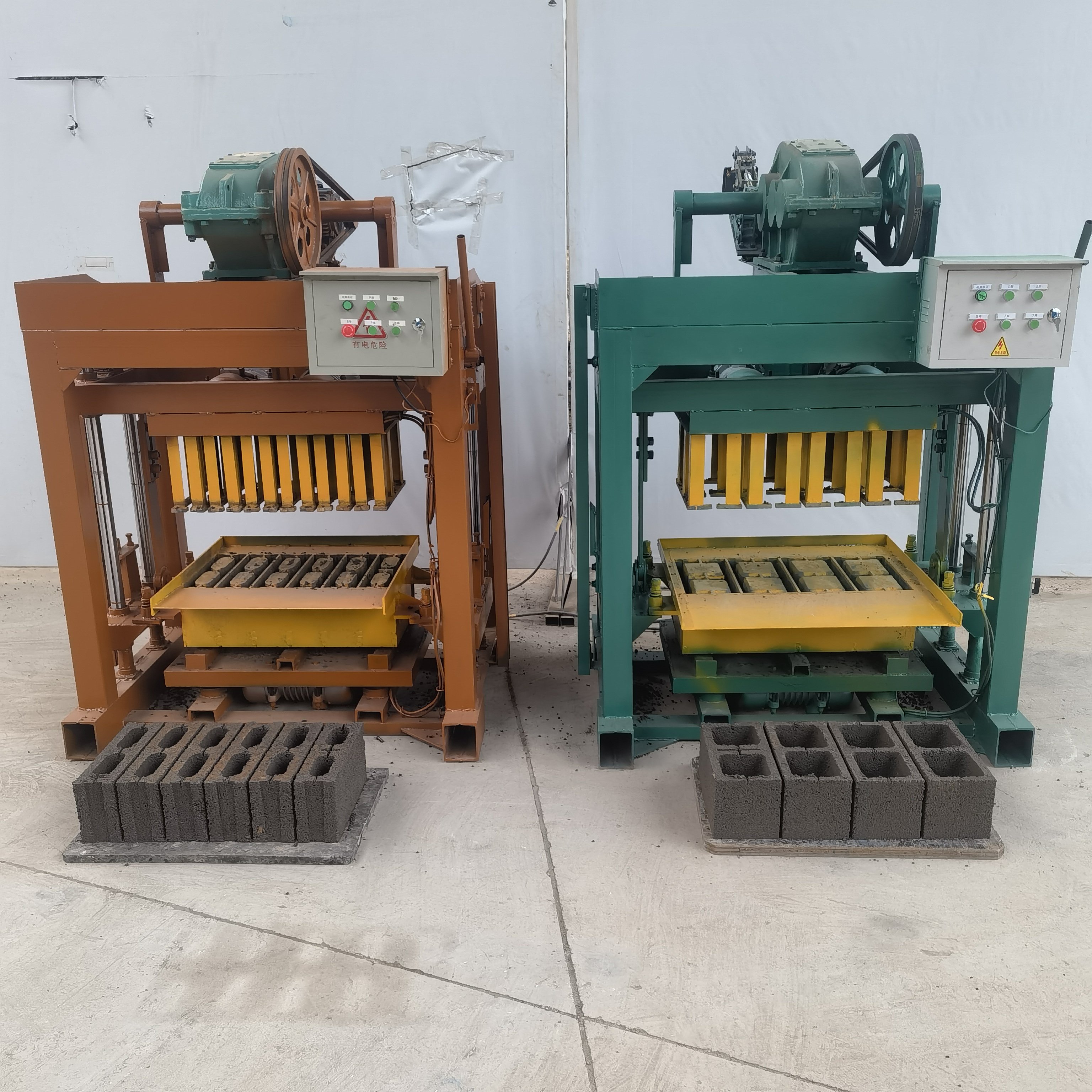 High Quality Brick Making Machinery For Standard Recycled Plastic And Sand Bricks Making Machine