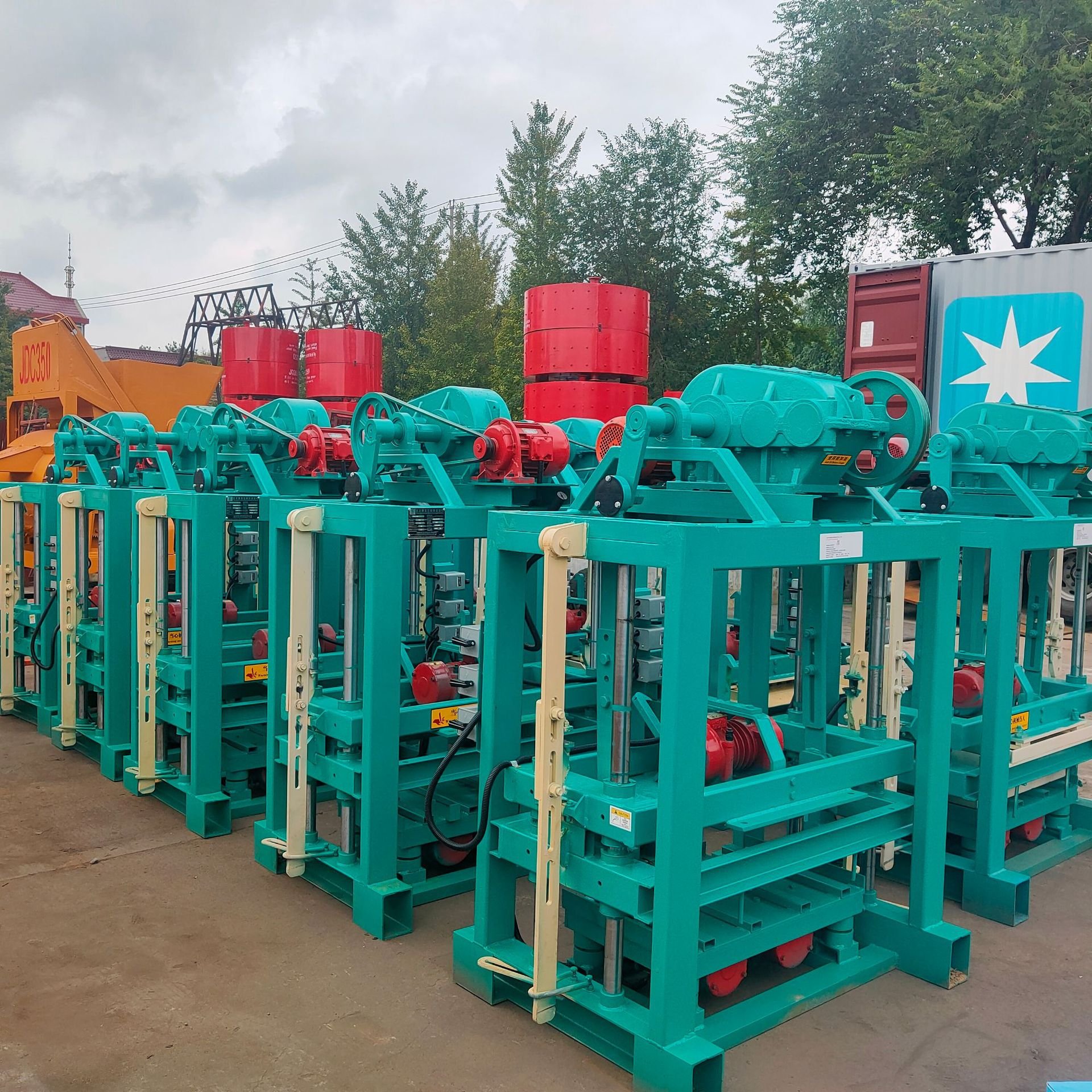 TIEJIA Popular QT40 Manual Hollow Interlocking Block Brick Making Machine with Low price Hollow Block Making Machine