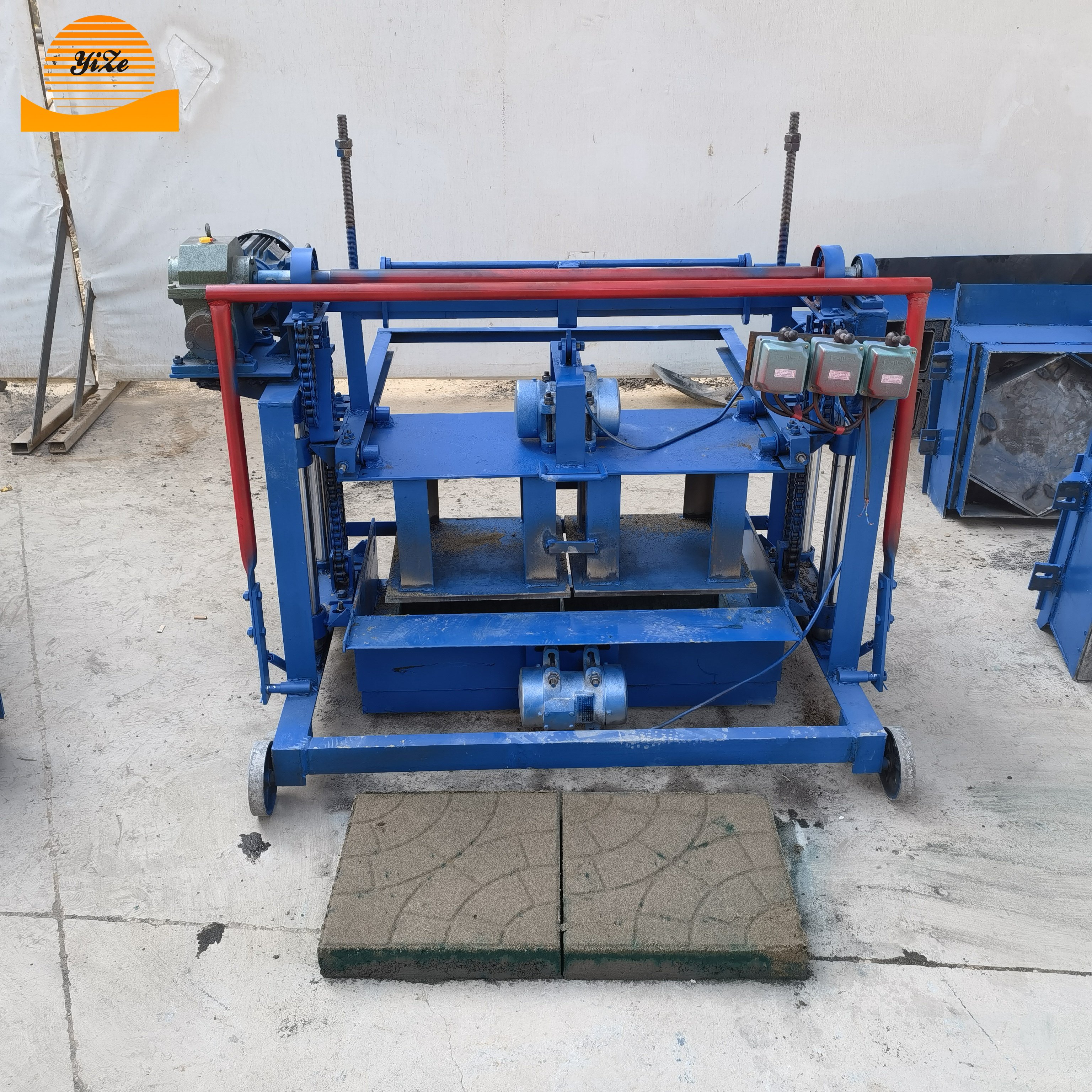 Automatic Earth Bricks Recycled Plastic Clay Brick Making Machinery Hollow Block Making Machine Chain Lift Cement Brick Machine