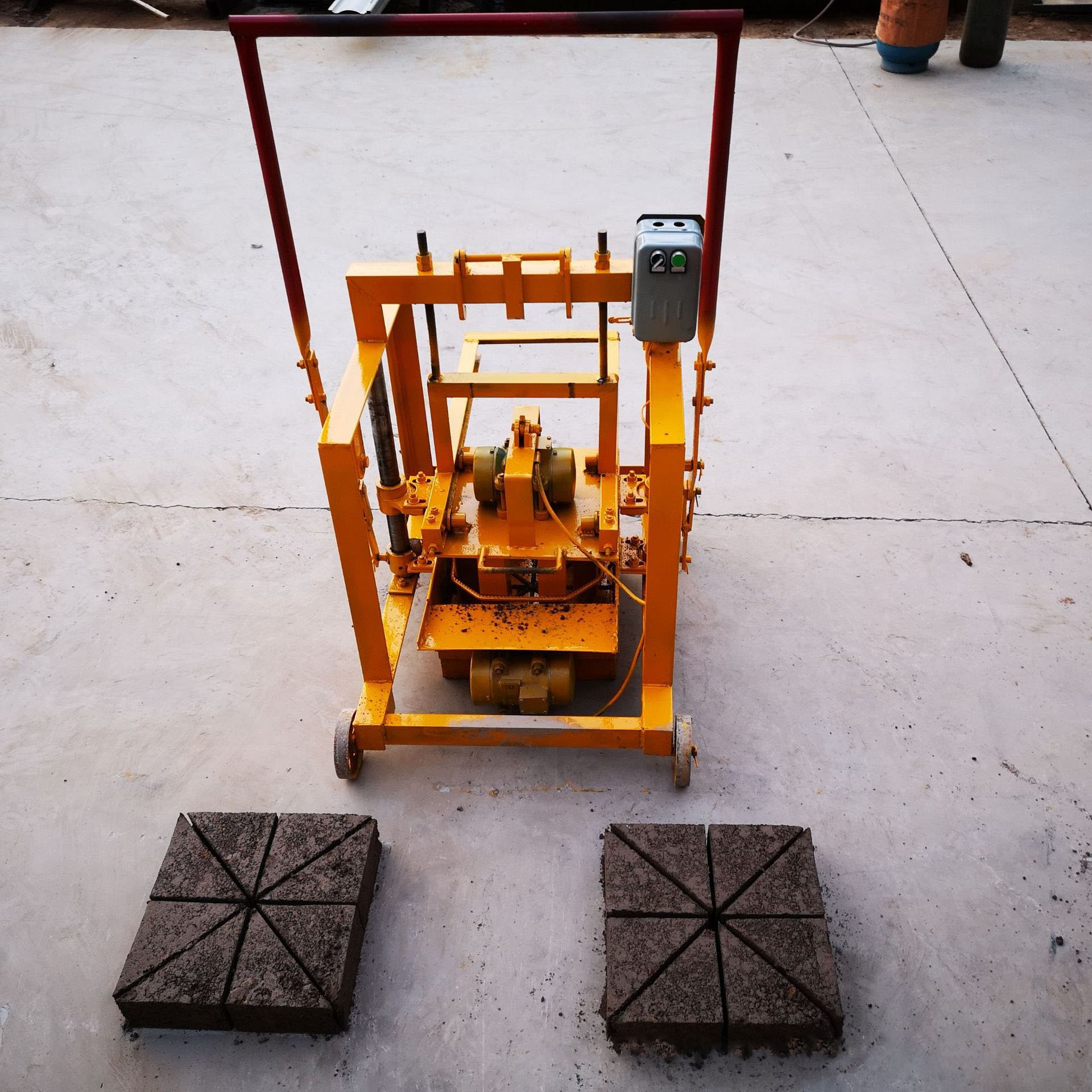 Mobile Manual Hollow Brick Block Maker Concrete Cement Brick Block Making Machine manufacturer lowest Price