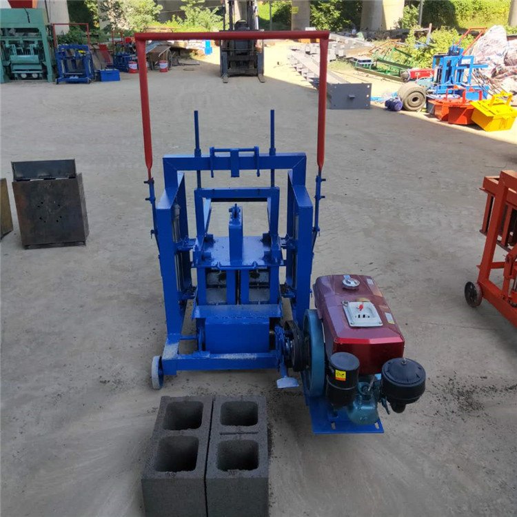 Electric Diesel Engine Bricks Making Machine Mobile Cement Brick Moulding Machine Automatic Concrete Block Machine