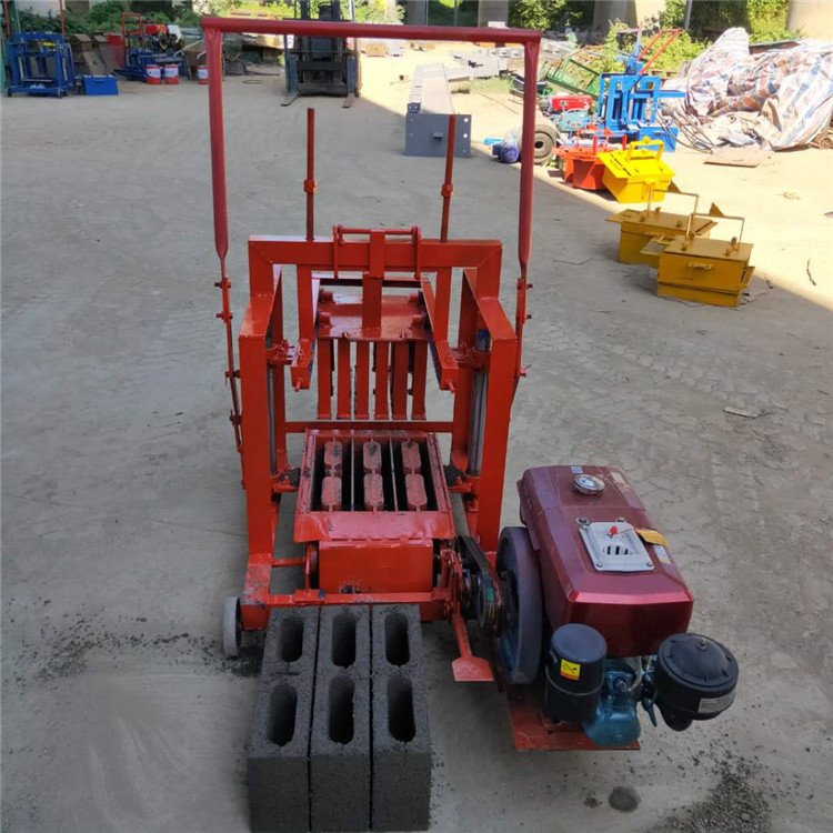 Electric Diesel Engine Bricks Making Machine Mobile Cement Brick Moulding Machine Automatic Concrete Block Machine
