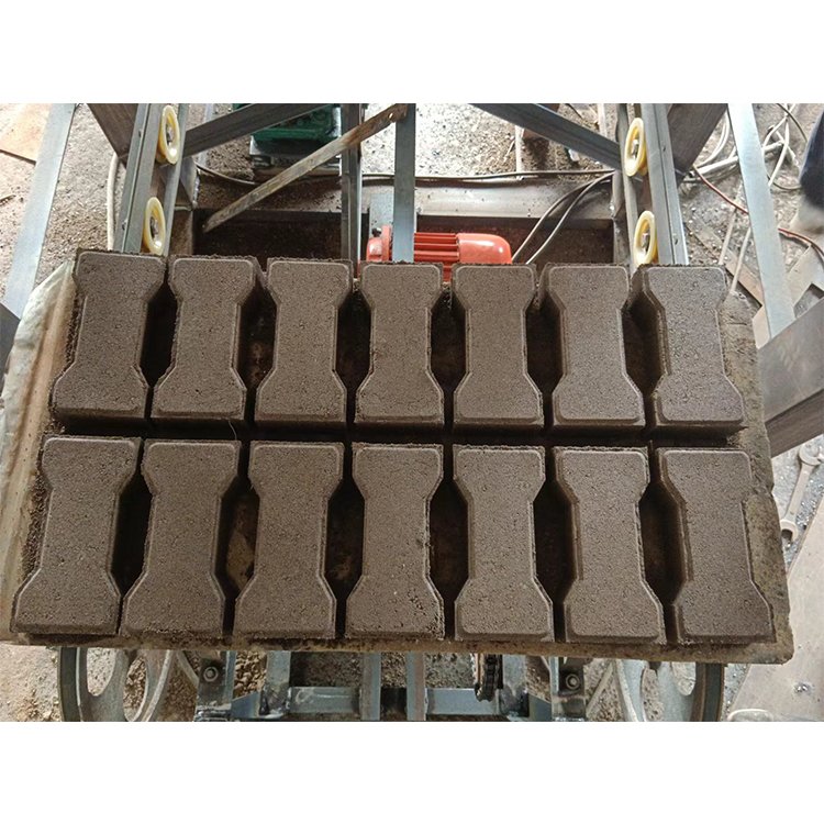QTJ4-26 do Jobs Work from Home Hollow Block Making Machine Cement brick machine 4200r/min 850*450mm