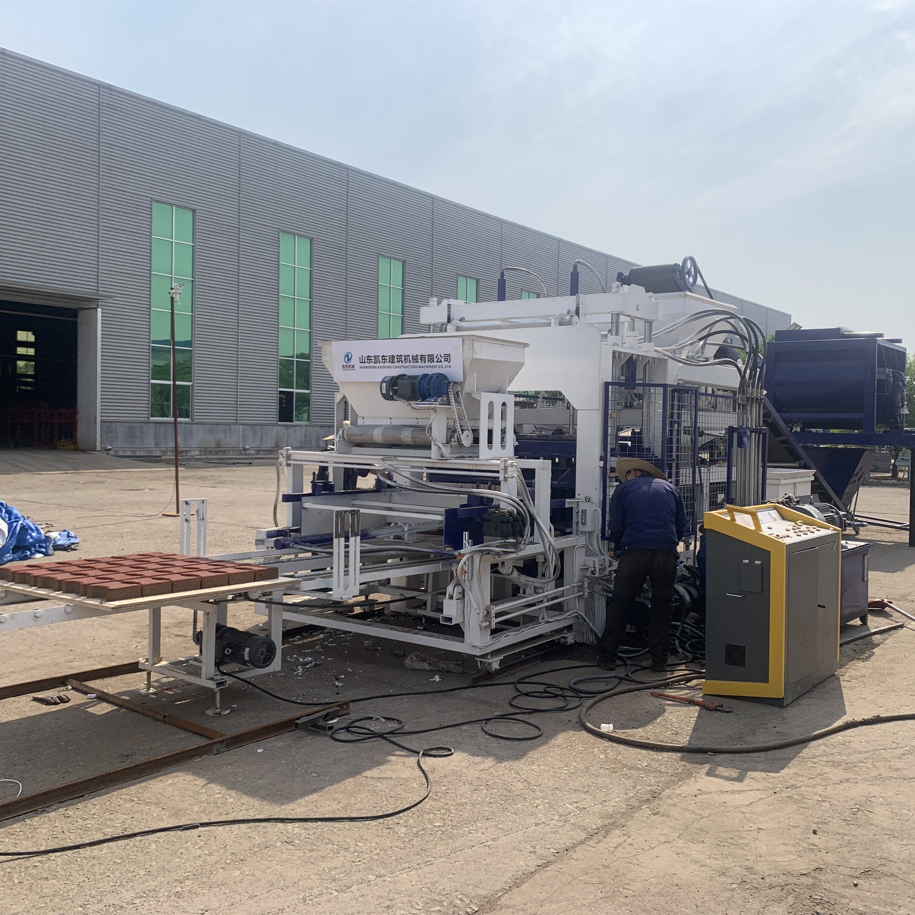 QT15-15 Full Automatic High Capacity Block Making Machine Concrete Hollow Cement Brick Making Machine