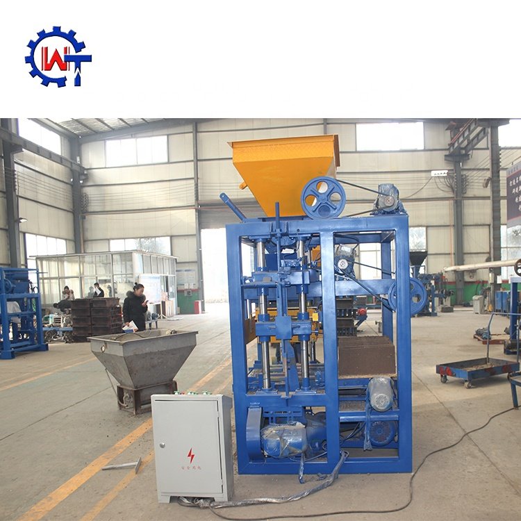 Industries Machines of Brick Machine QT4-24 Small Scale Brick Cement Hollow Block Making Machine