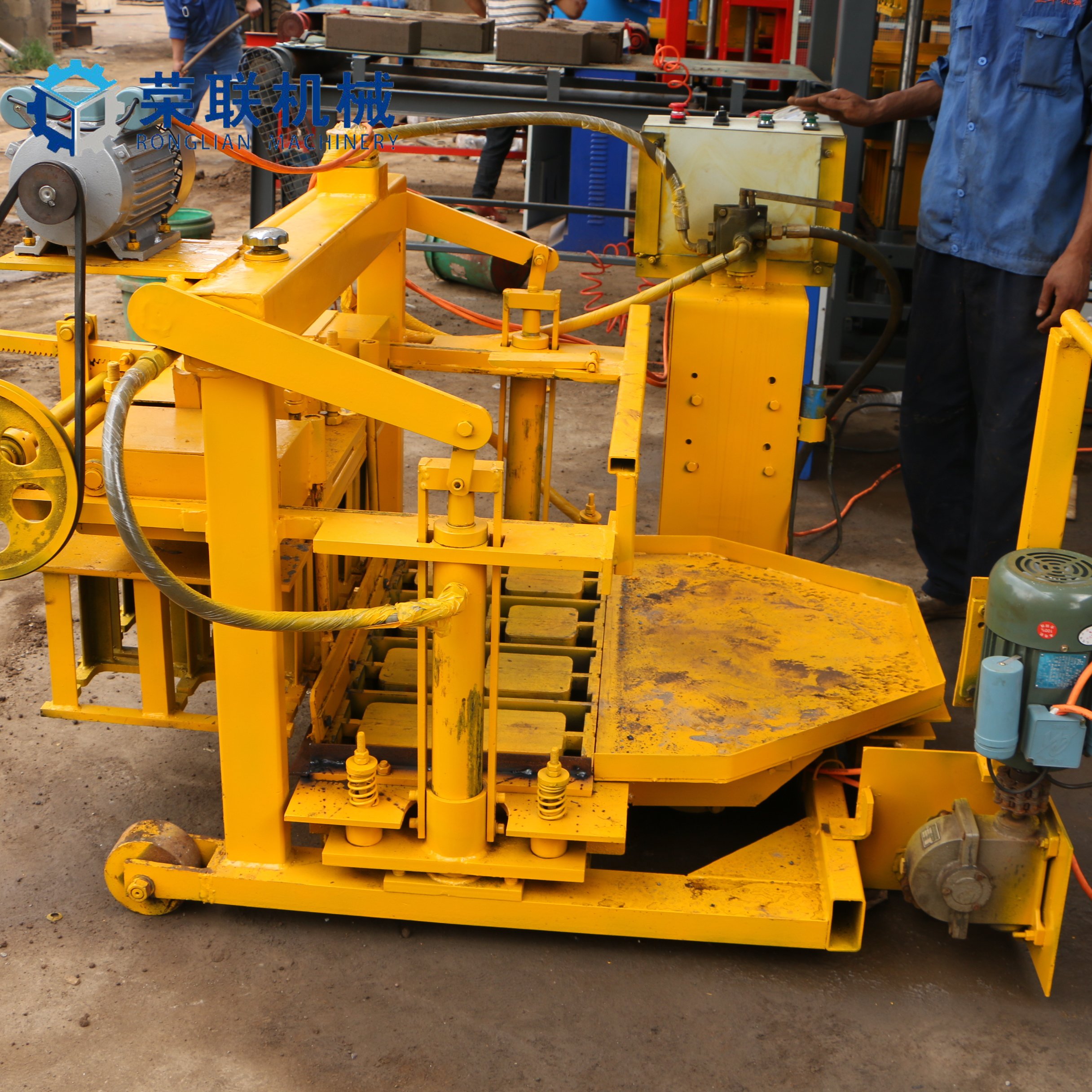 Qt40-3A Electrical Engine Concrete Cement Block Brick Molding Machine With High Quality
