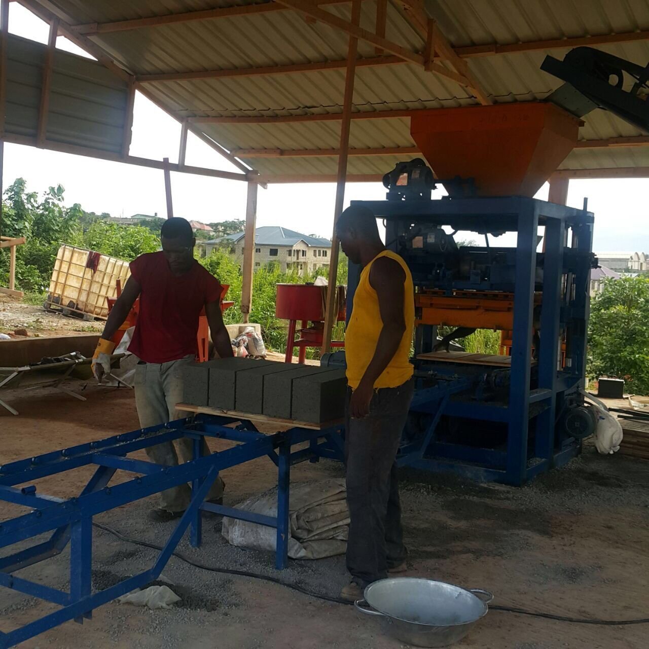 QT4-24 concrete hollow block making machine price list of concrete block making machine brick making machinery