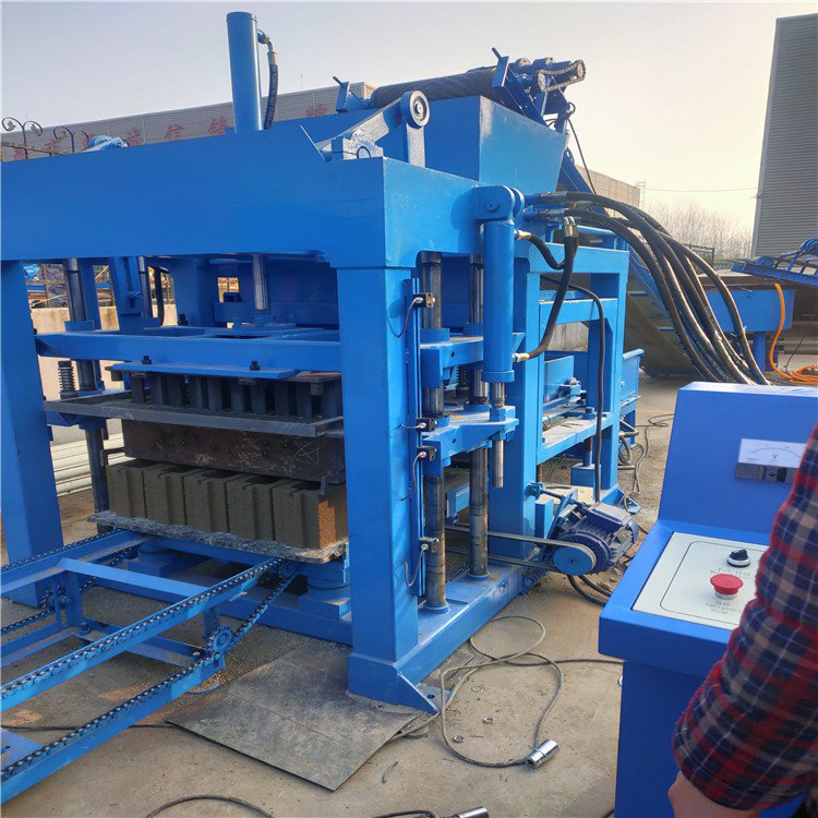 Full automatic concrete solar block molding machine brick making machine for sale from China