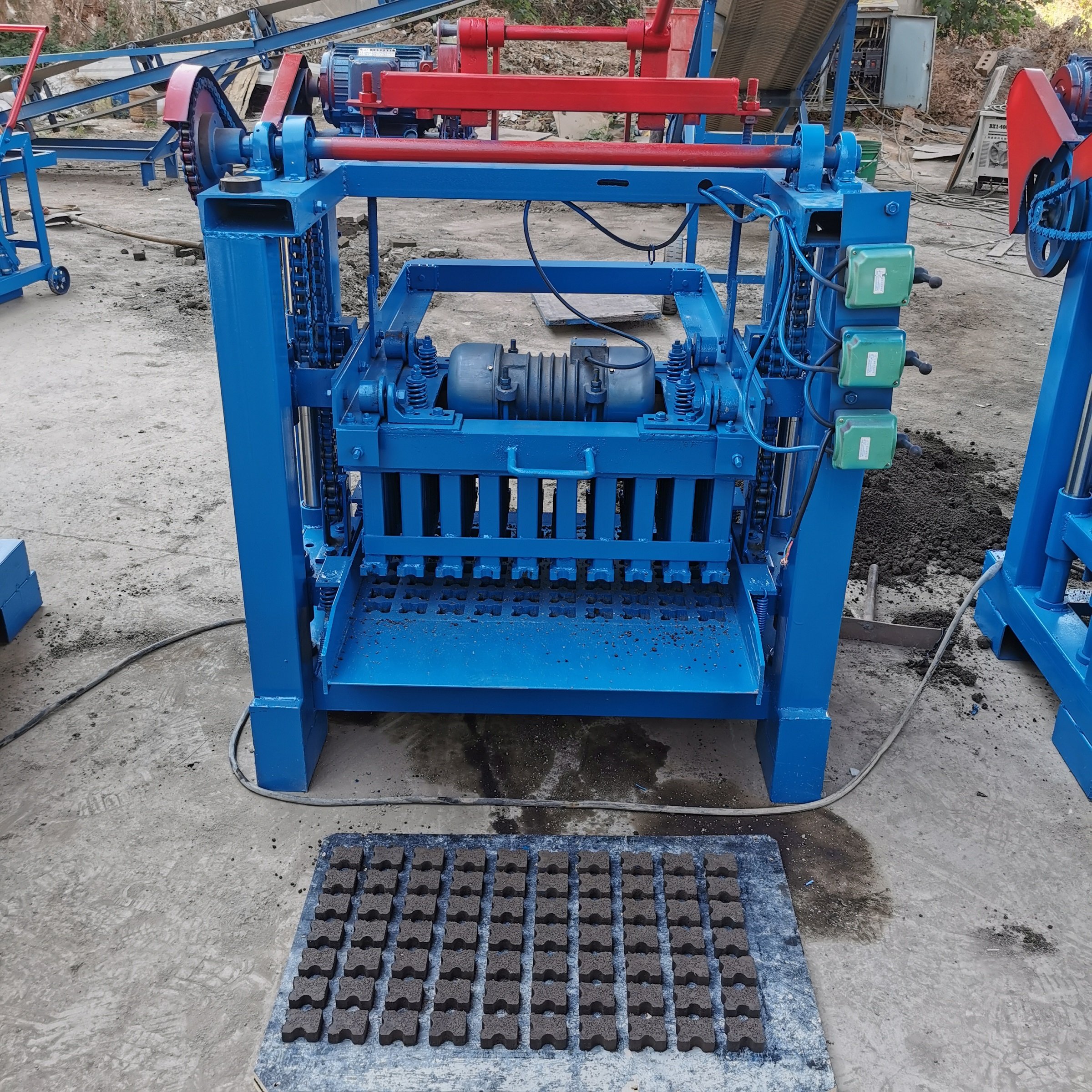 small manufacturing machines to work at home KM4-35 Semi-automatic concrete block machine Producing retaining wall blocks