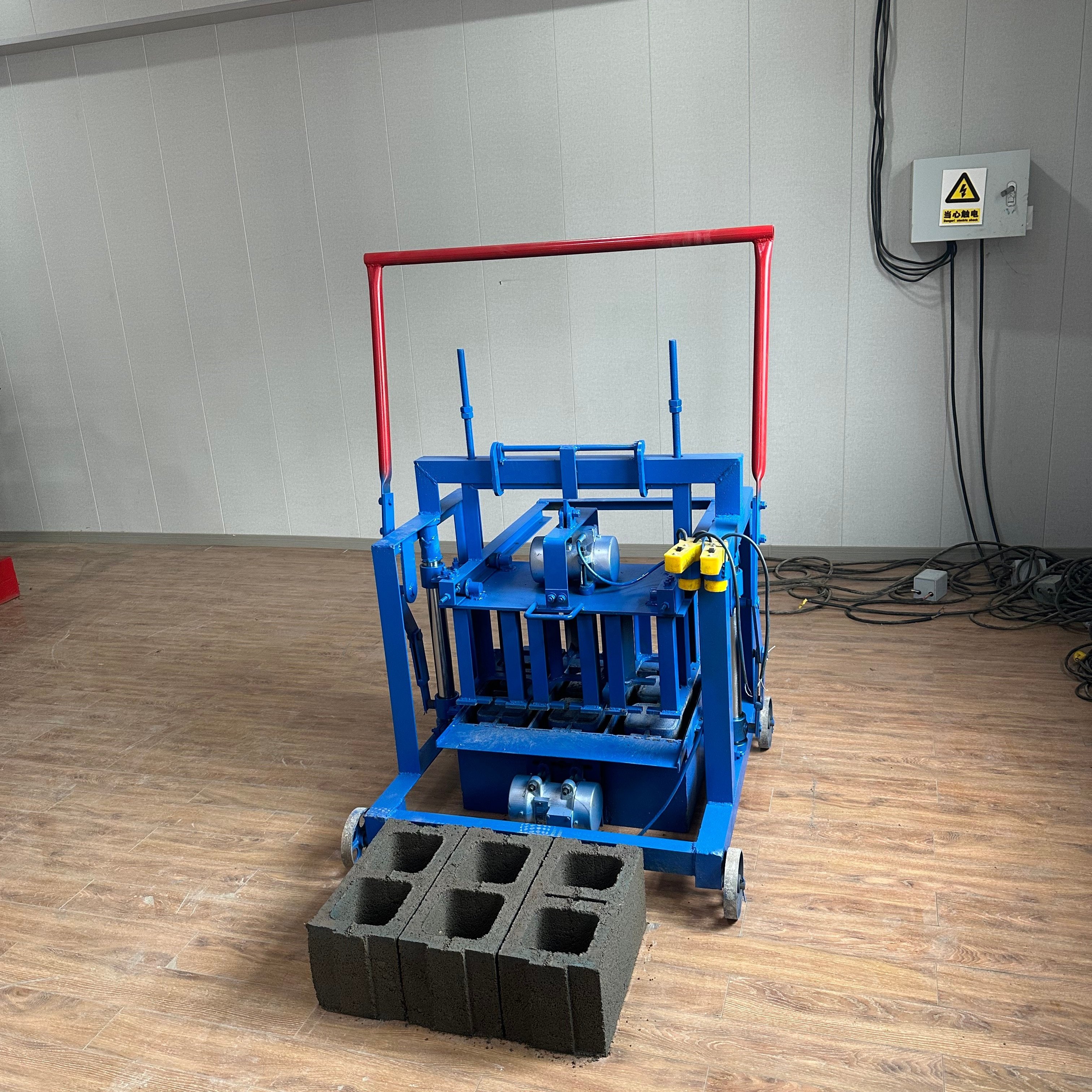 High quality automatic cement brick machine hollow solid brick making machine production line