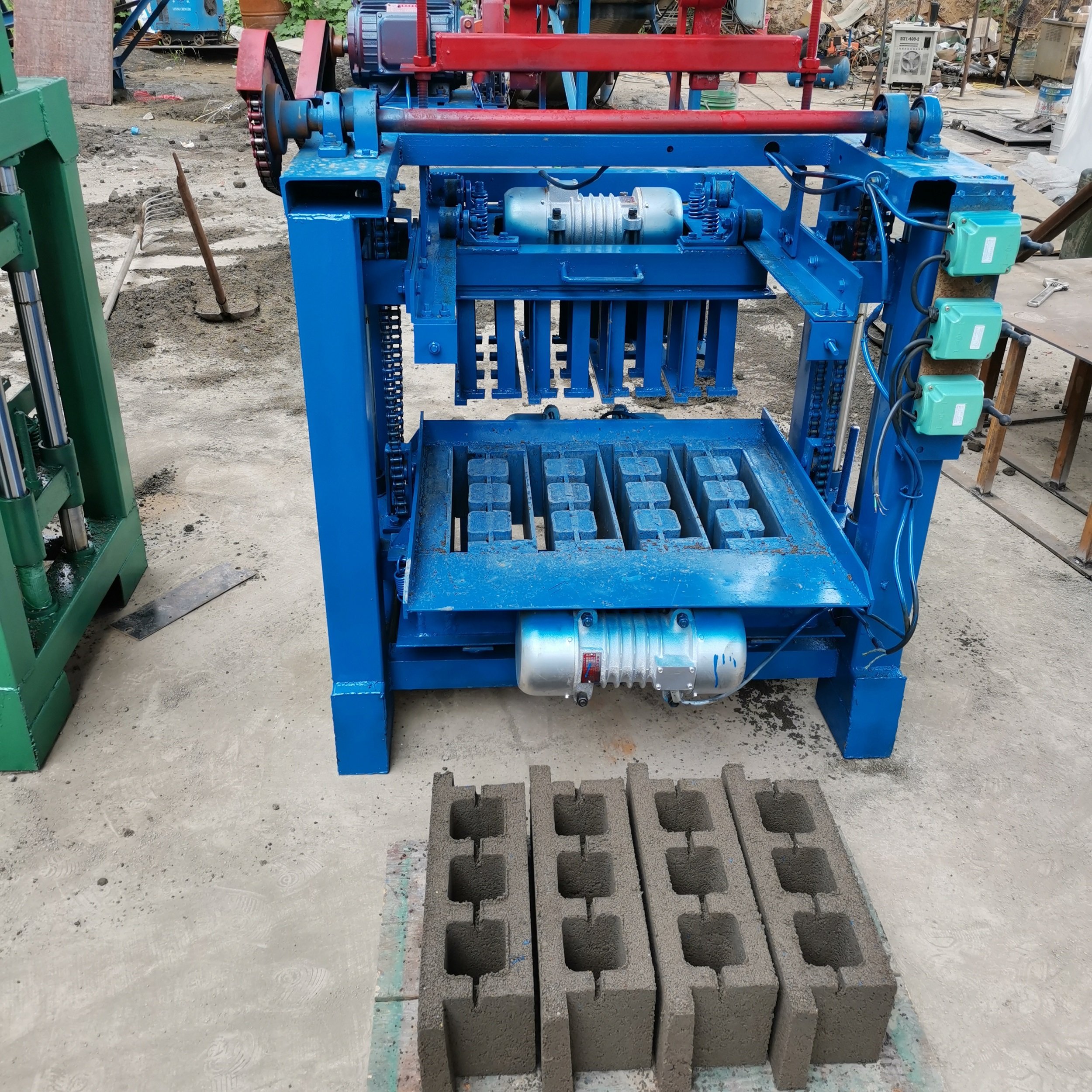 Brick Making Machinery Block Making Machine Manufacturer Direct Sale 4 Inch Hollow Brick Mold. 4-35 Chinese Indonesia
