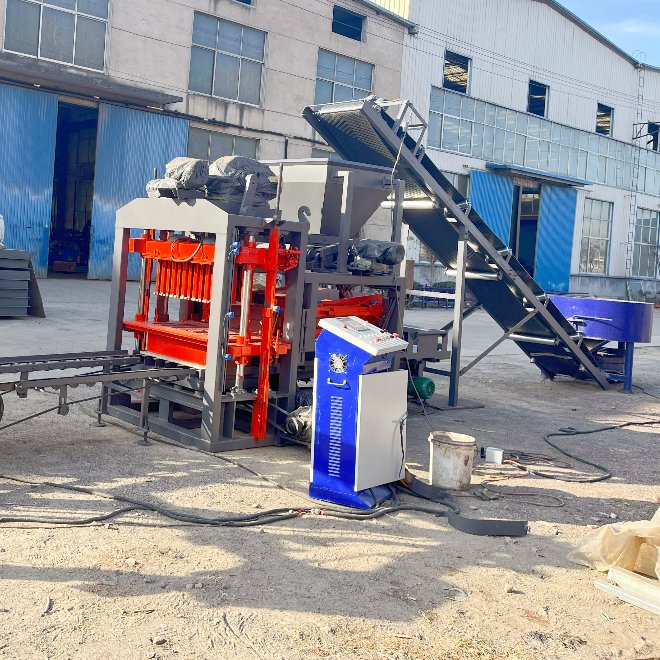 Hydraulic press brick making machine supplier qt4-25 cheap automatic cement concrete block making machine