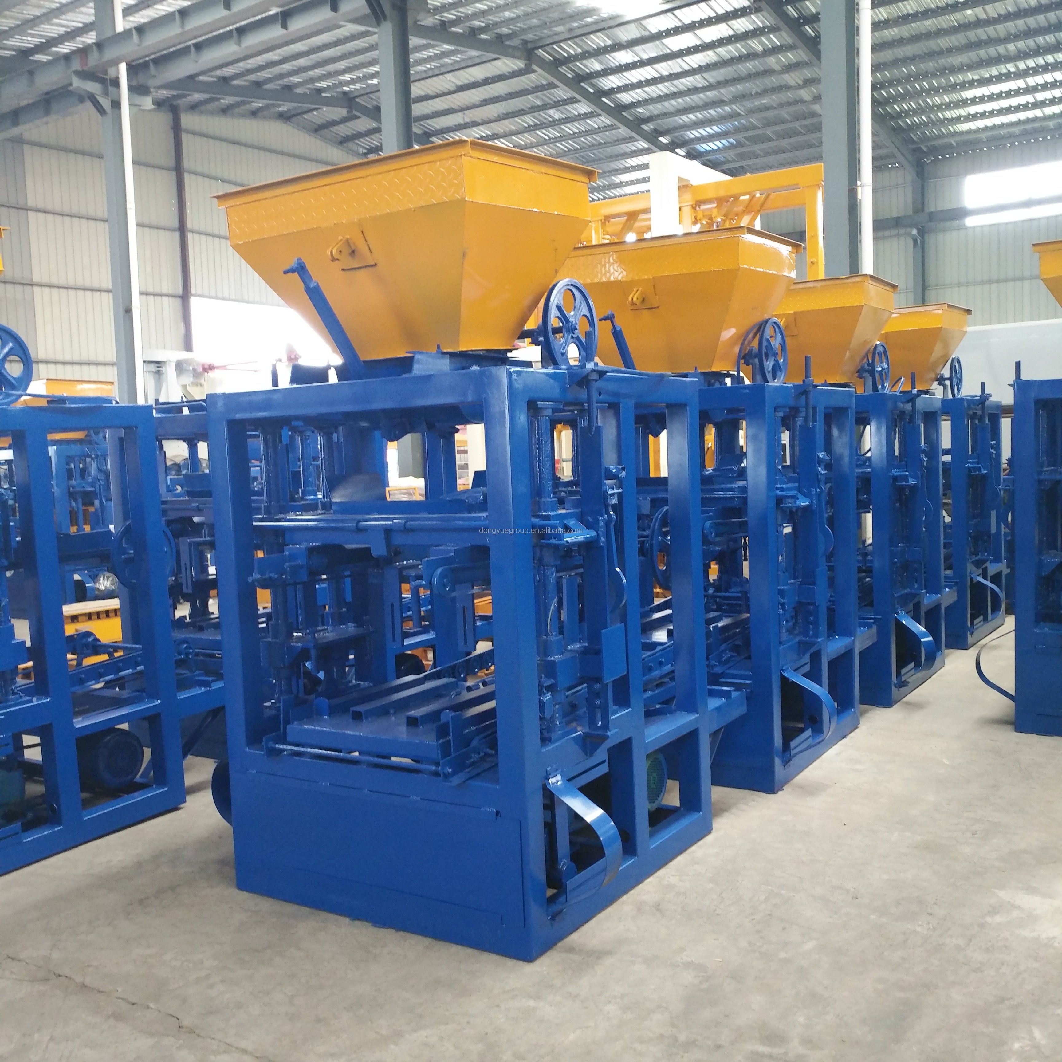 Qt4-24 Block Making Machine Semi Automatic Hollow Concrete Cement Brick Make Machine