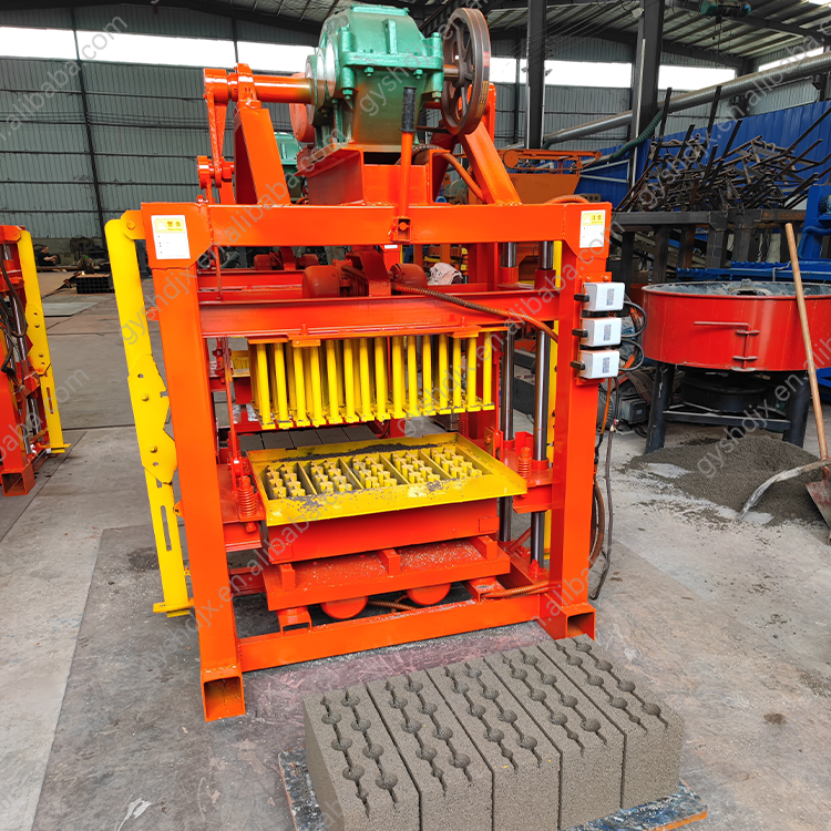Best New Products Manufacturers Semi Automatic Brick Machine Interlocking Cement Brick Machine QT4-40 Brick Making Machine