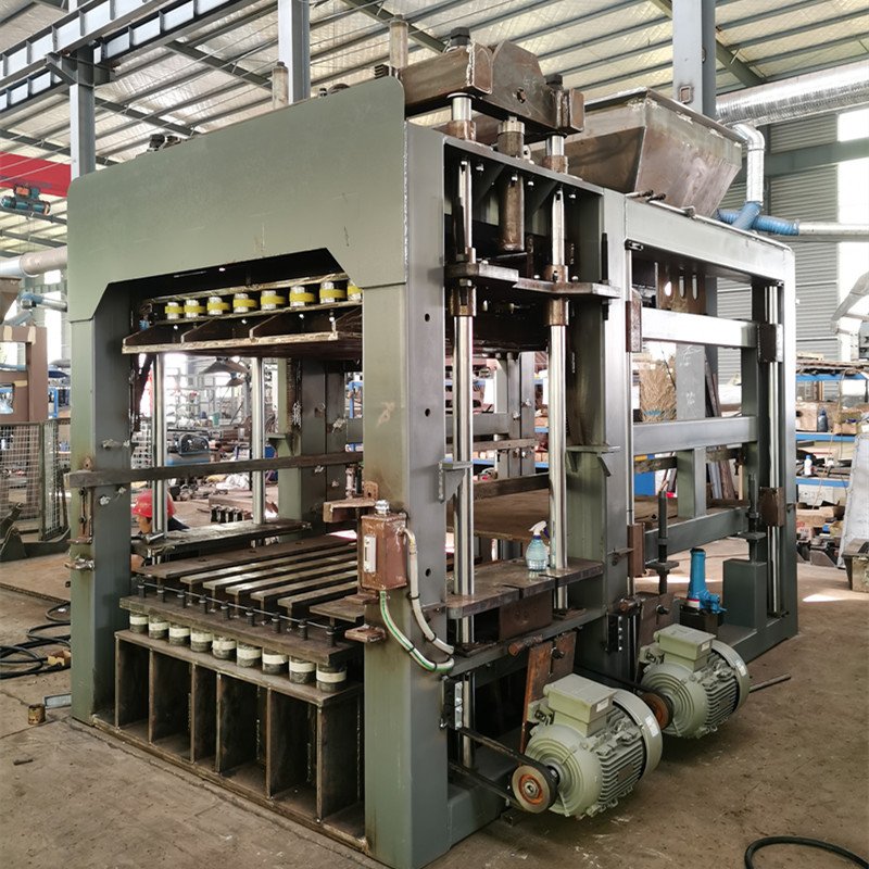 YOUJU Manufacturing Equipment In Rwanda QT15-15 Paving Brick Making Production Automatic Concrete Brick Making Machinery Factory