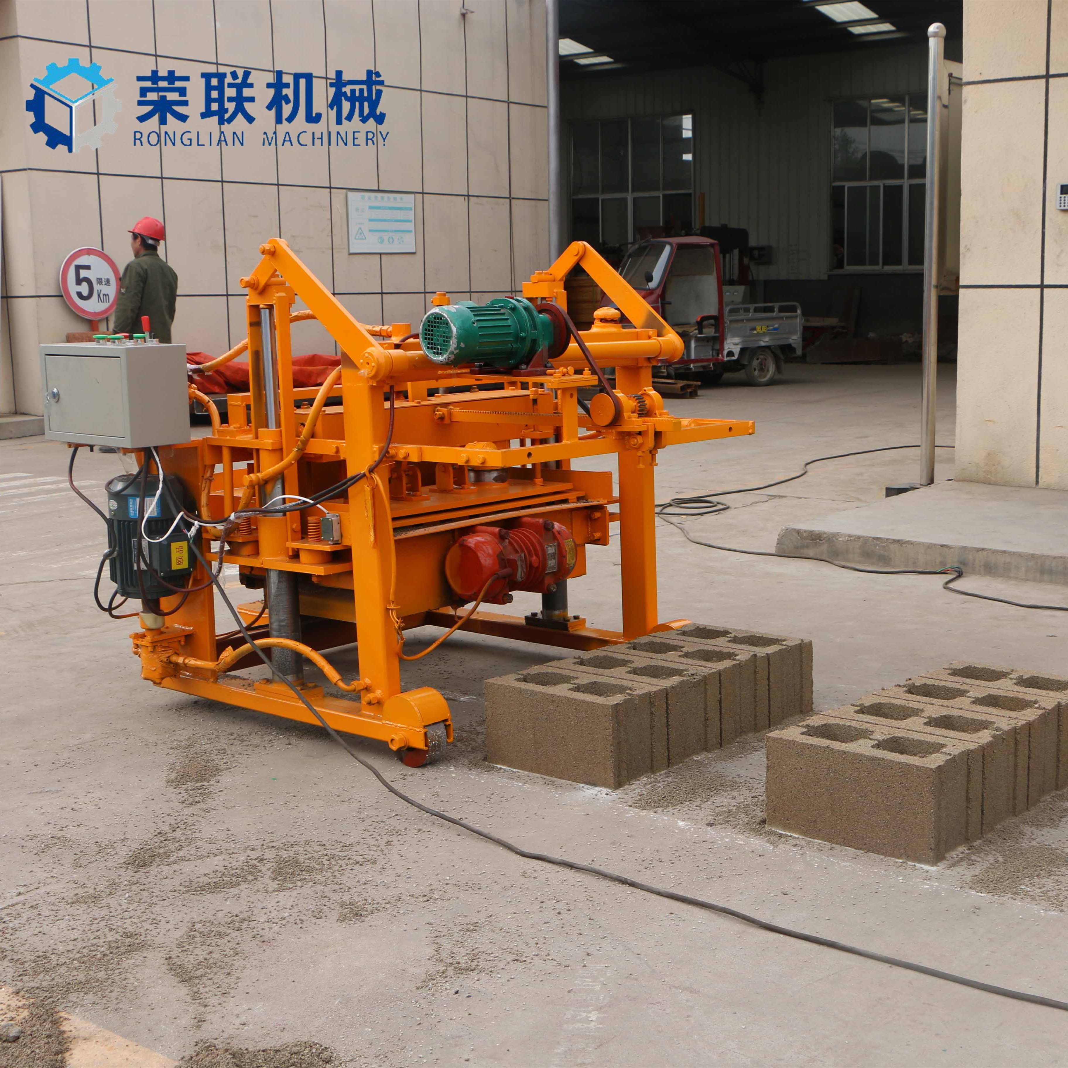 Factory Direct Sales Qt40-3A Concrete Block Making Machine with Low Price