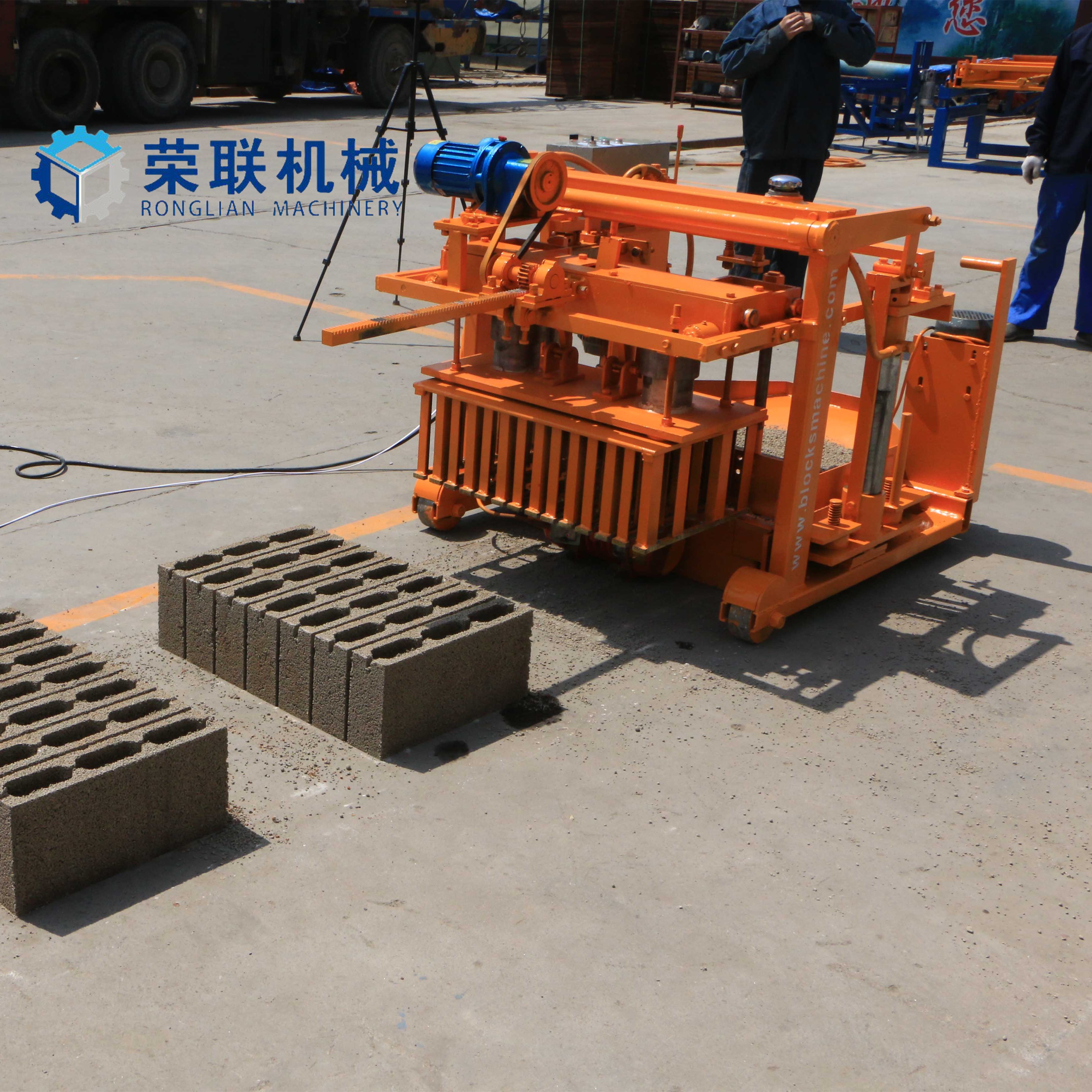 Factory Direct Sales Qt40-3A Concrete Block Making Machine with Low Price