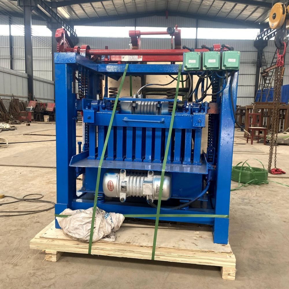 Automatic Electric Concrete Brick Making Machine Diesel Engine Block Cement Hollow Model QT4 New Condition in Cameroon Africa