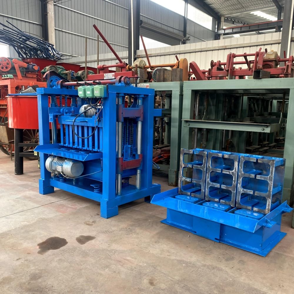 Automatic Electric Concrete Brick Making Machine Diesel Engine Block Cement Hollow Model QT4 New Condition in Cameroon Africa