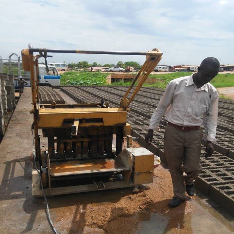 LONTA QM4-45 Moveable Egg Laying Interlock Hollow Paver Moulding Cement Concrete Brick Block Making Machine Brique