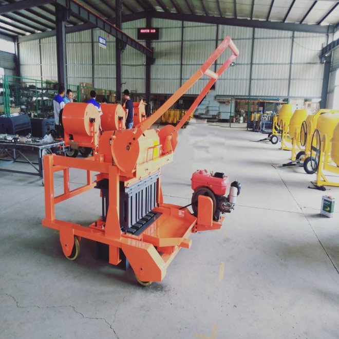 Walking Type concrete hollow brick machine Diesel Engine powered cement brick making machine