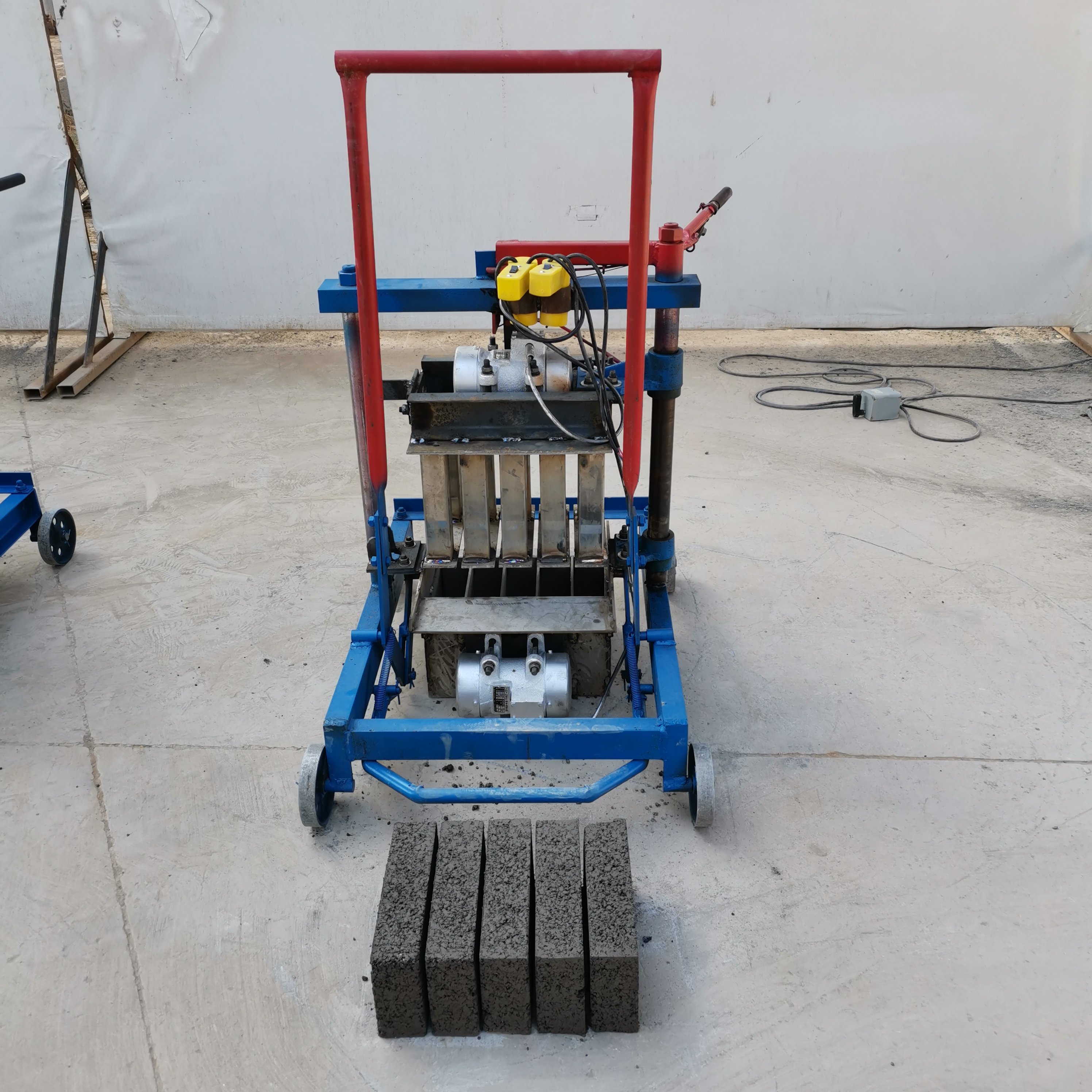 2-45 small mobile cement no-burn brick making machine to produce three combinations of hollow bricks