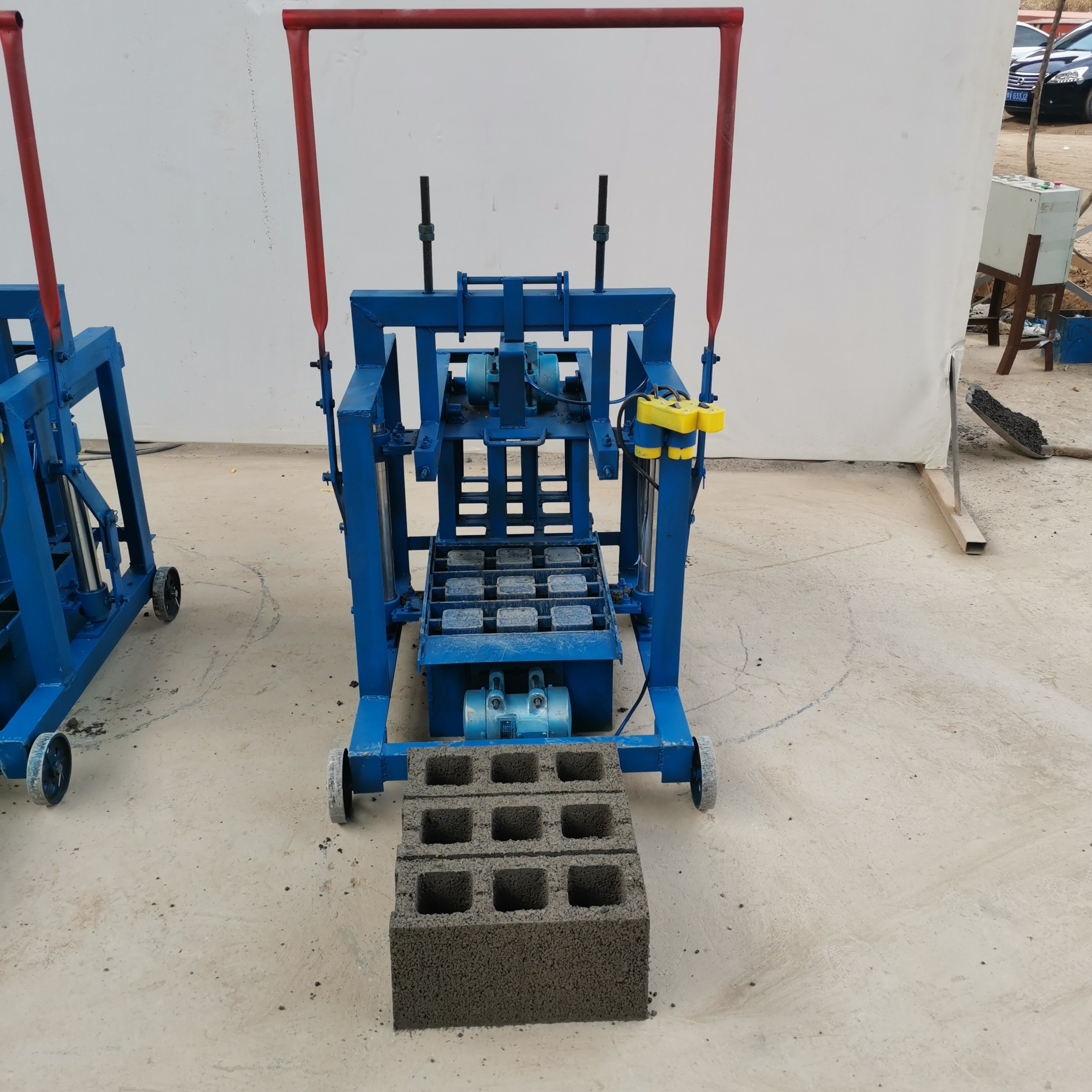 Good Quality and Low Price Mobile Direct Push Type Block Bricklaying Machine Chinese Brazil Automatic Clay Brick Making Machine