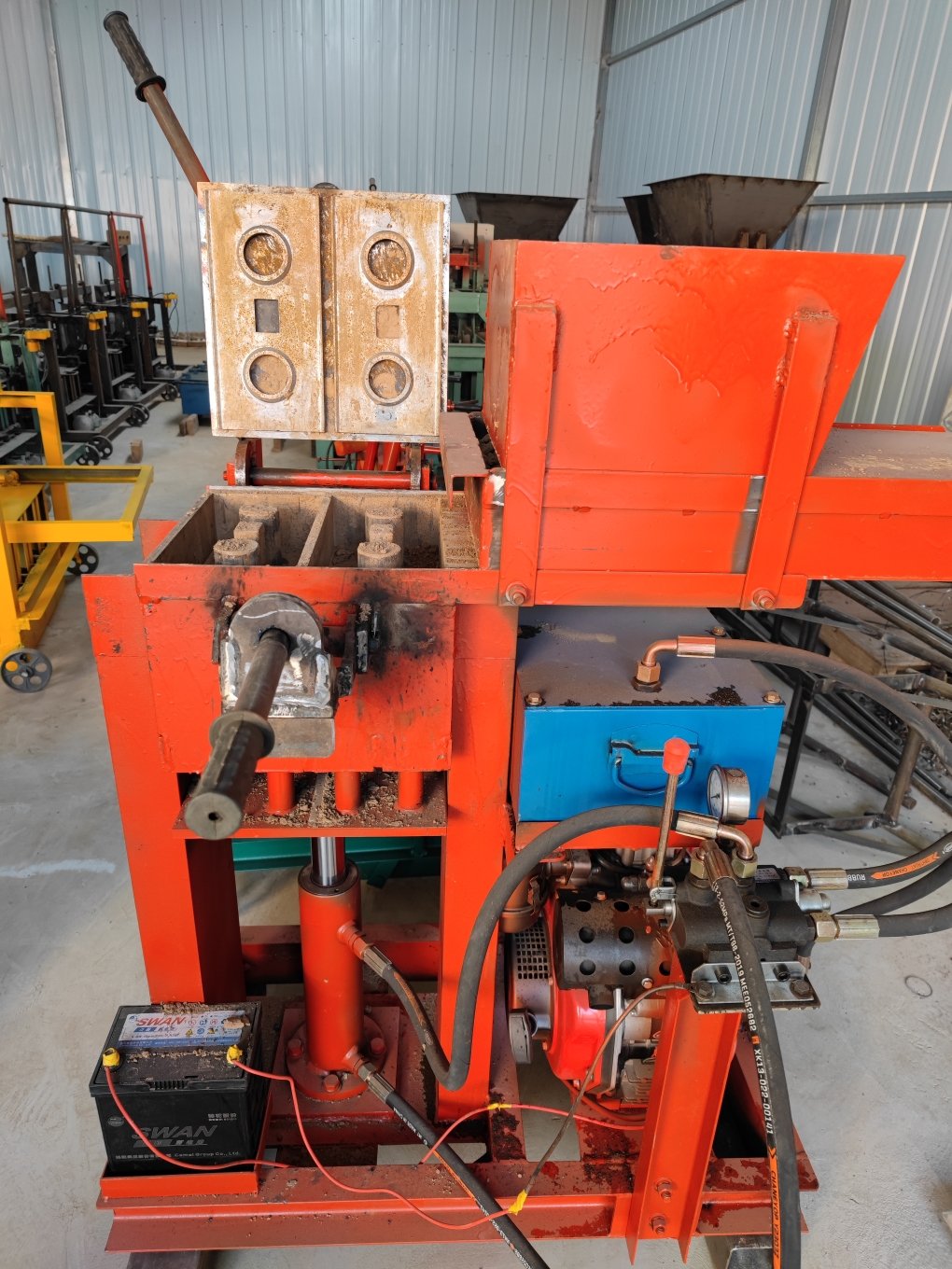 Factory Direct Sales Cement Clay Brick Making Machine High-Quality Small-Scale Engineering Equipment Brick Making Machine