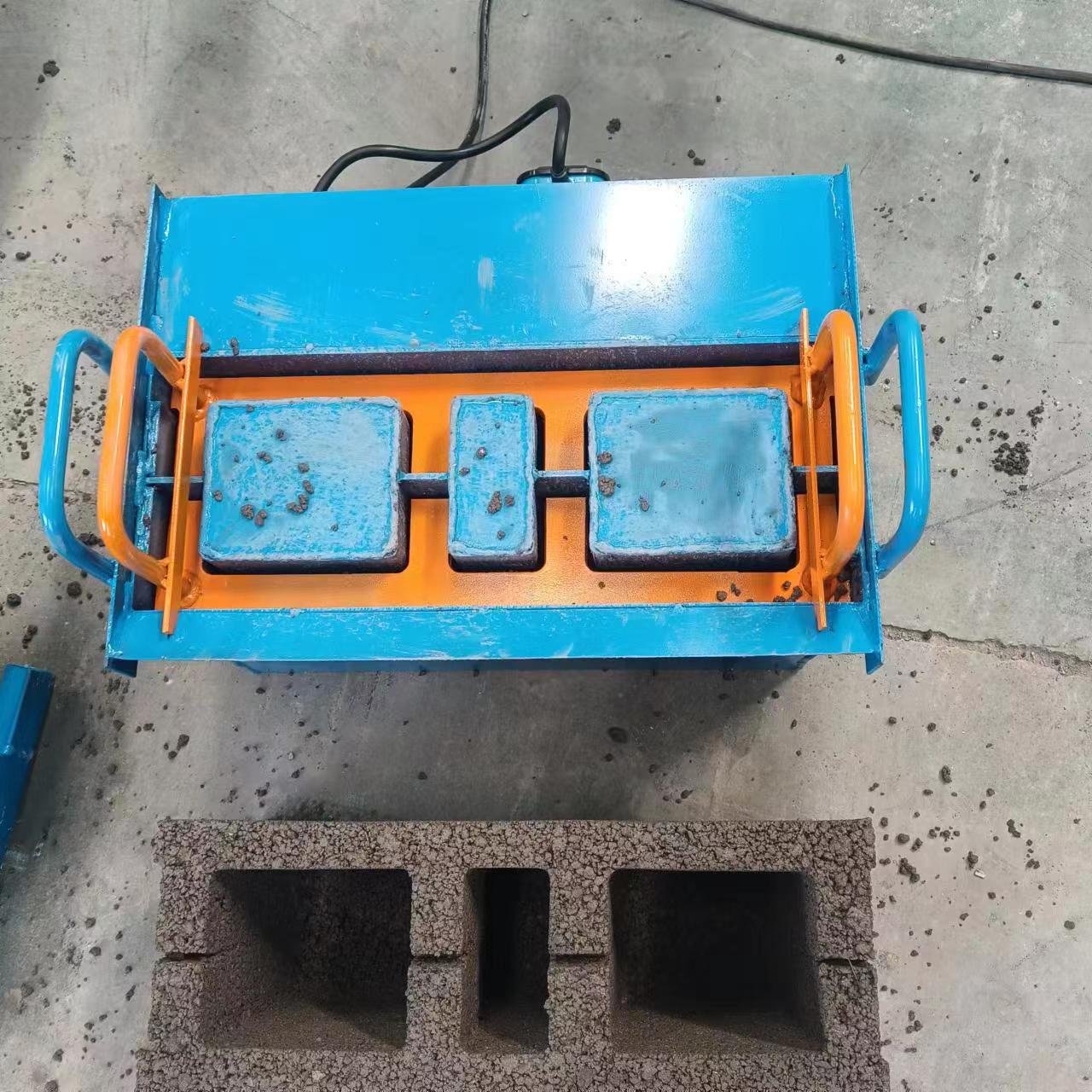 Cement brick molds stone road cement wall brick mold foam concrete board interlocking hollow concrete blocks brick
