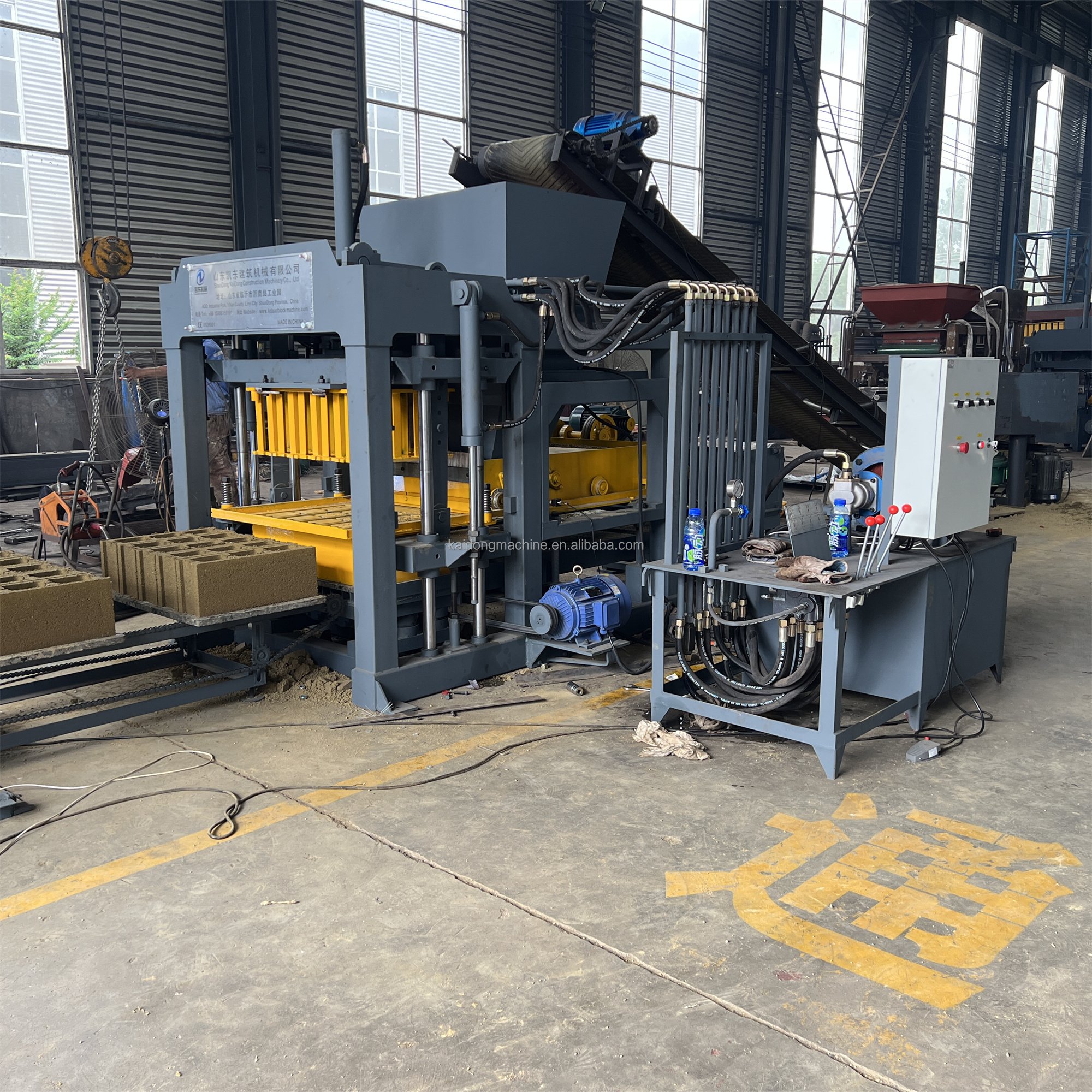 QT4-15D Automatic Brick Making Machine price adobe InDesign hollow blocks machine Concrete brick making machinery