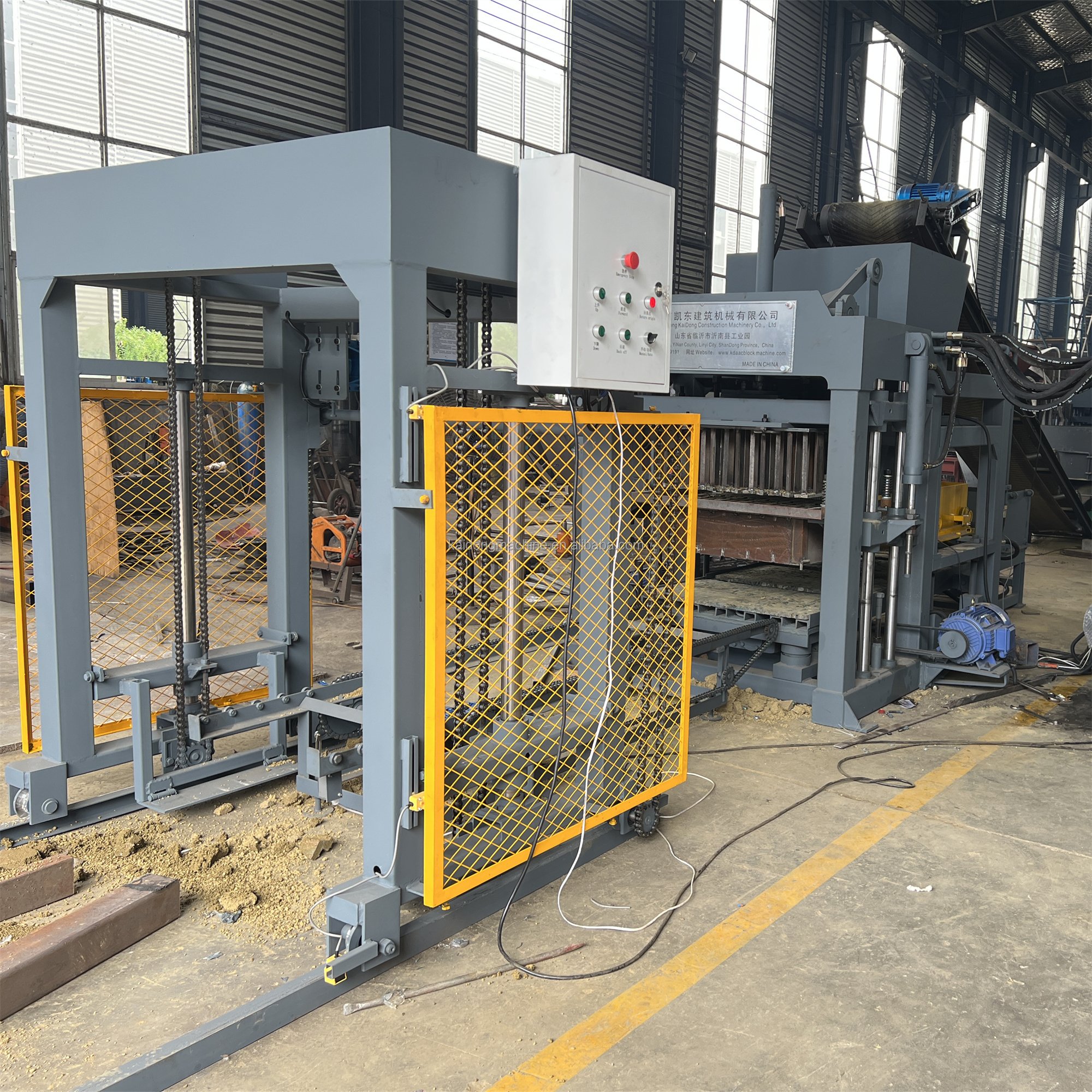 QT4-15D Automatic Brick Making Machine price adobe InDesign hollow blocks machine Concrete brick making machinery