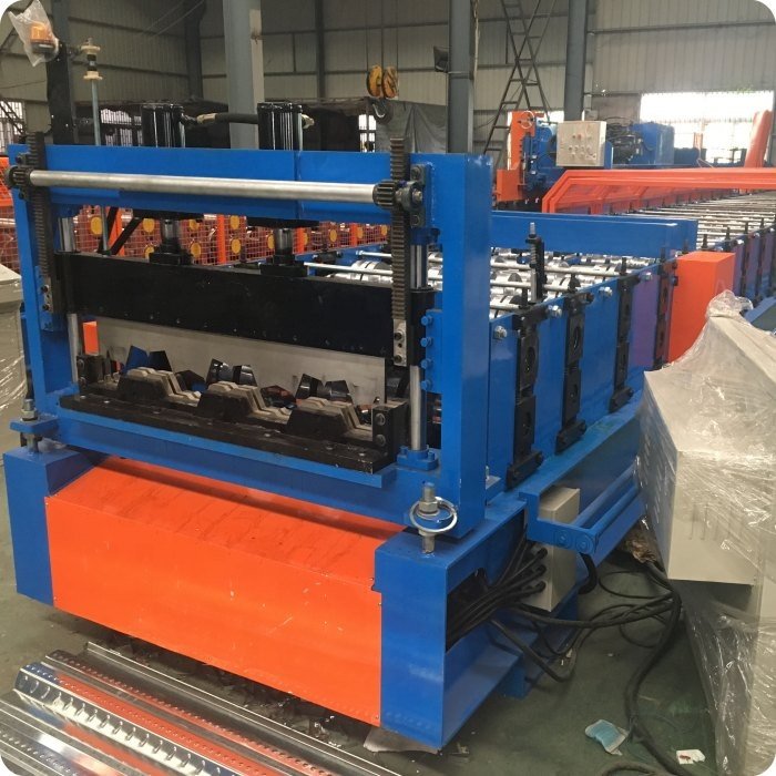 Customized Manufacturer Steel Metal Floor Decking Roll Forming Machine