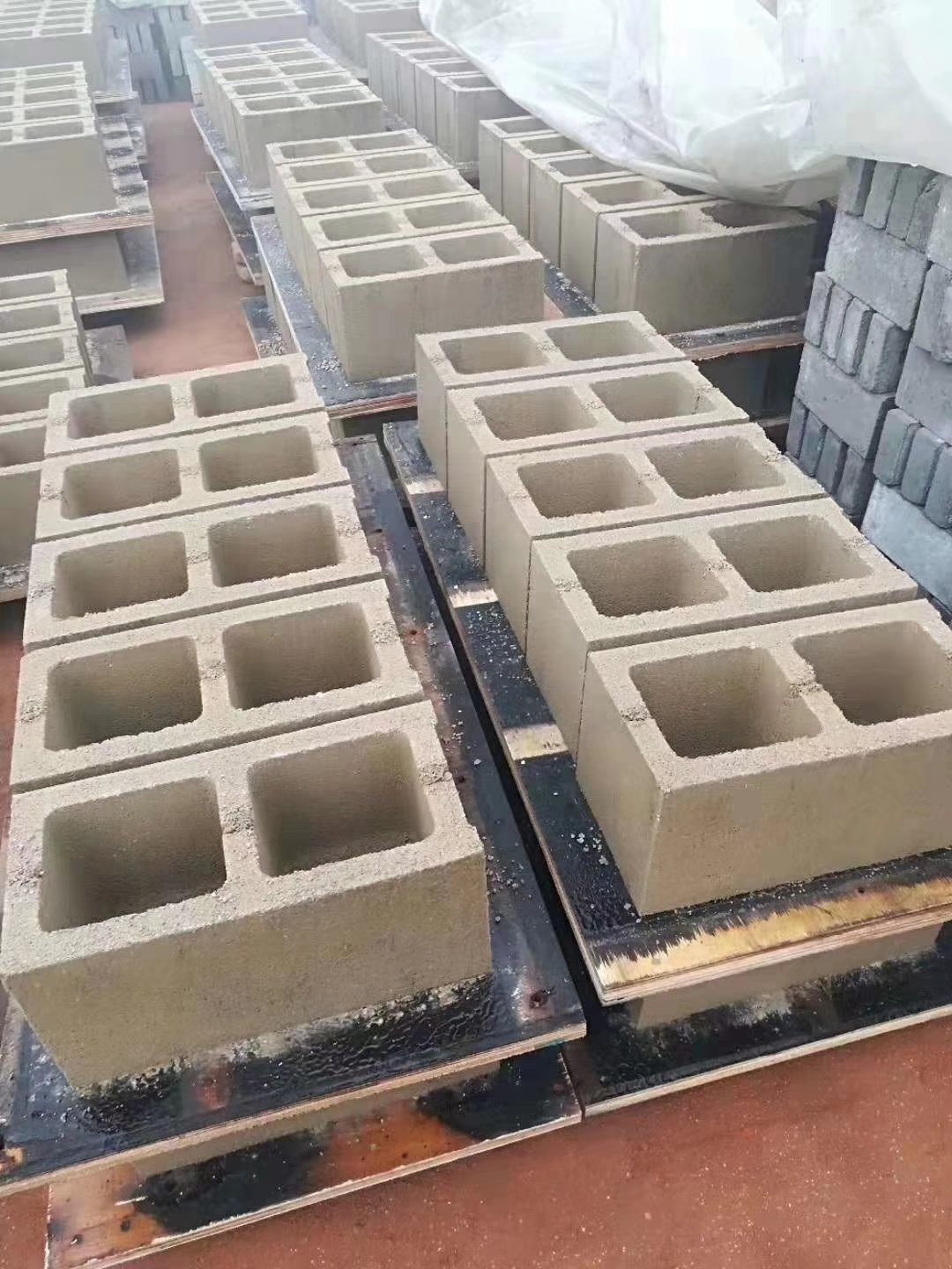 ZCJK QTJ4-40 small brick moulding machines cement block machine in zimbabwe