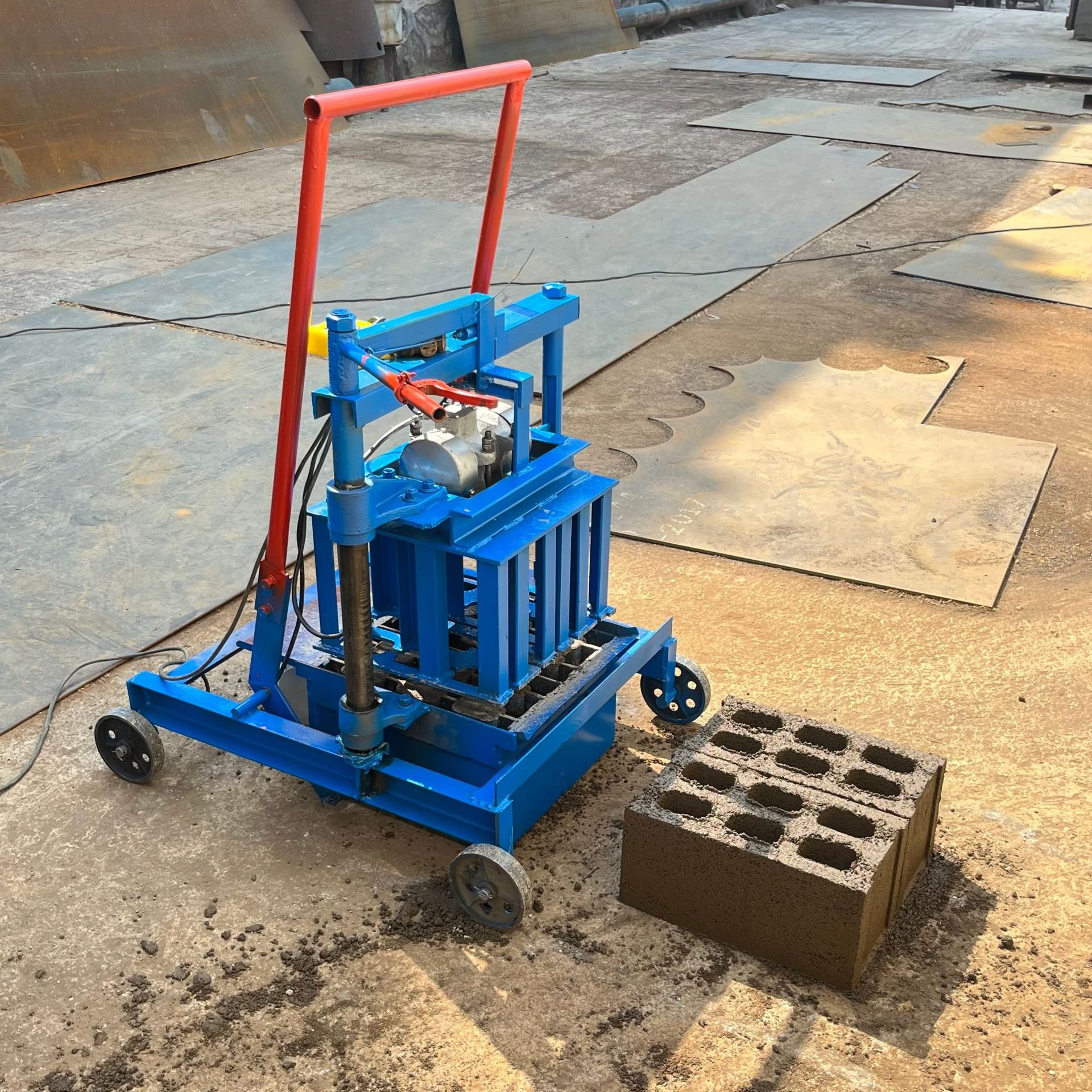 2024 New Product Reasonable Structure Brick Making Machine Block Making Machine With Electric Motor
