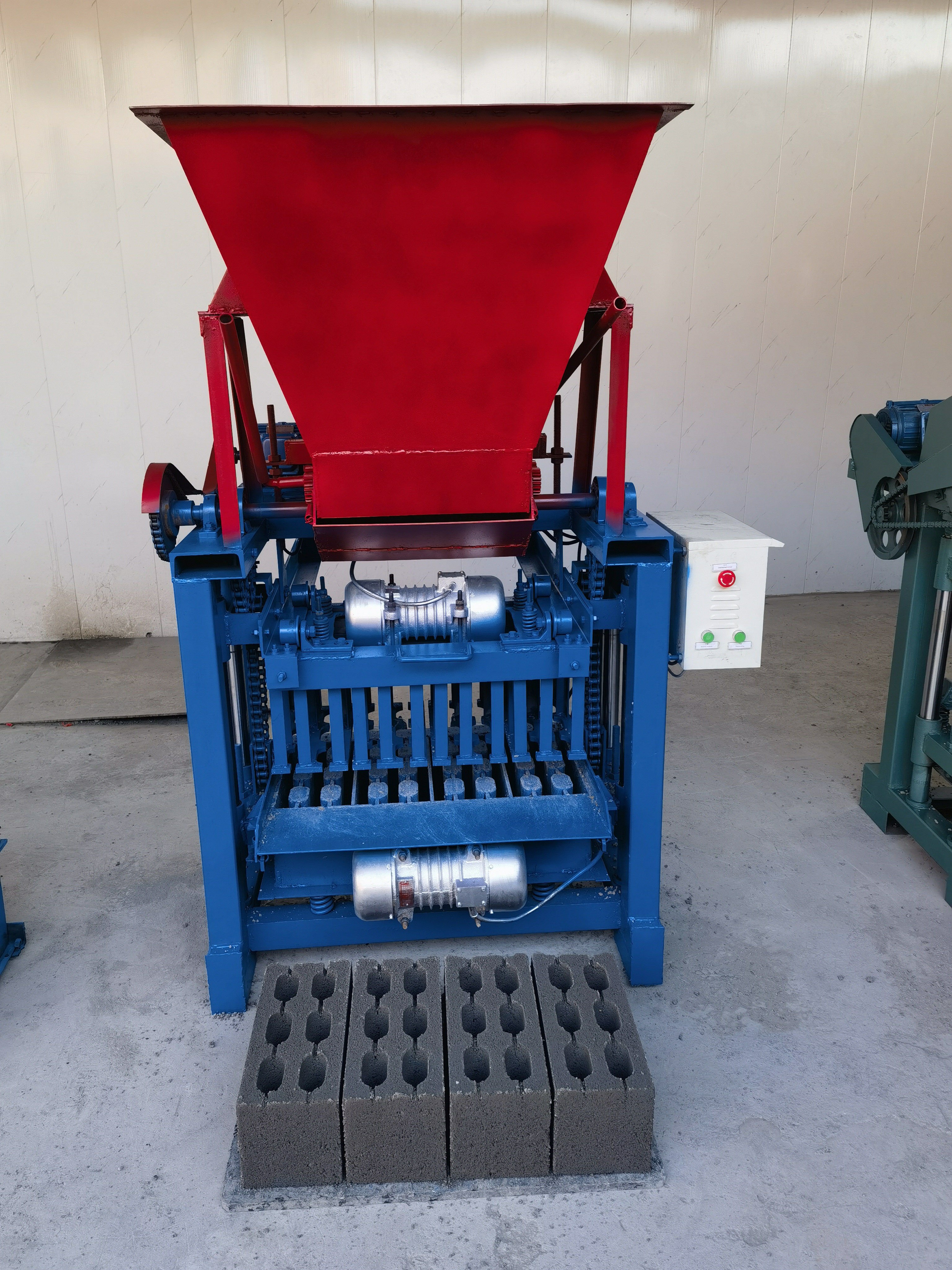 Factory Direct Hollow Sand Paving Mold Cement Concrete Brick Block Making Machine Price